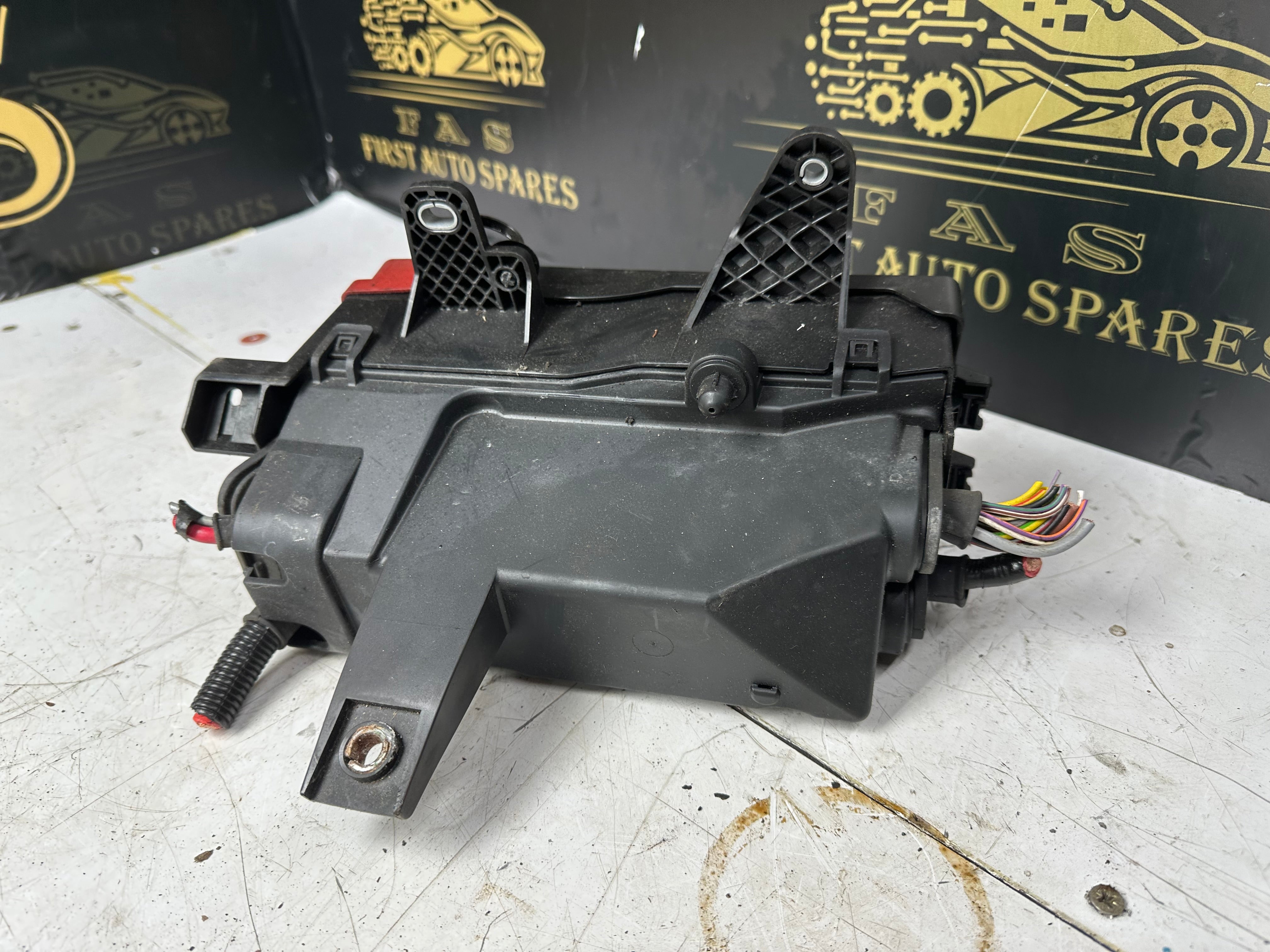 Jaguar XF R-Sport MK2 2015–2020 Fuse Box (GX73-14A076-AA)