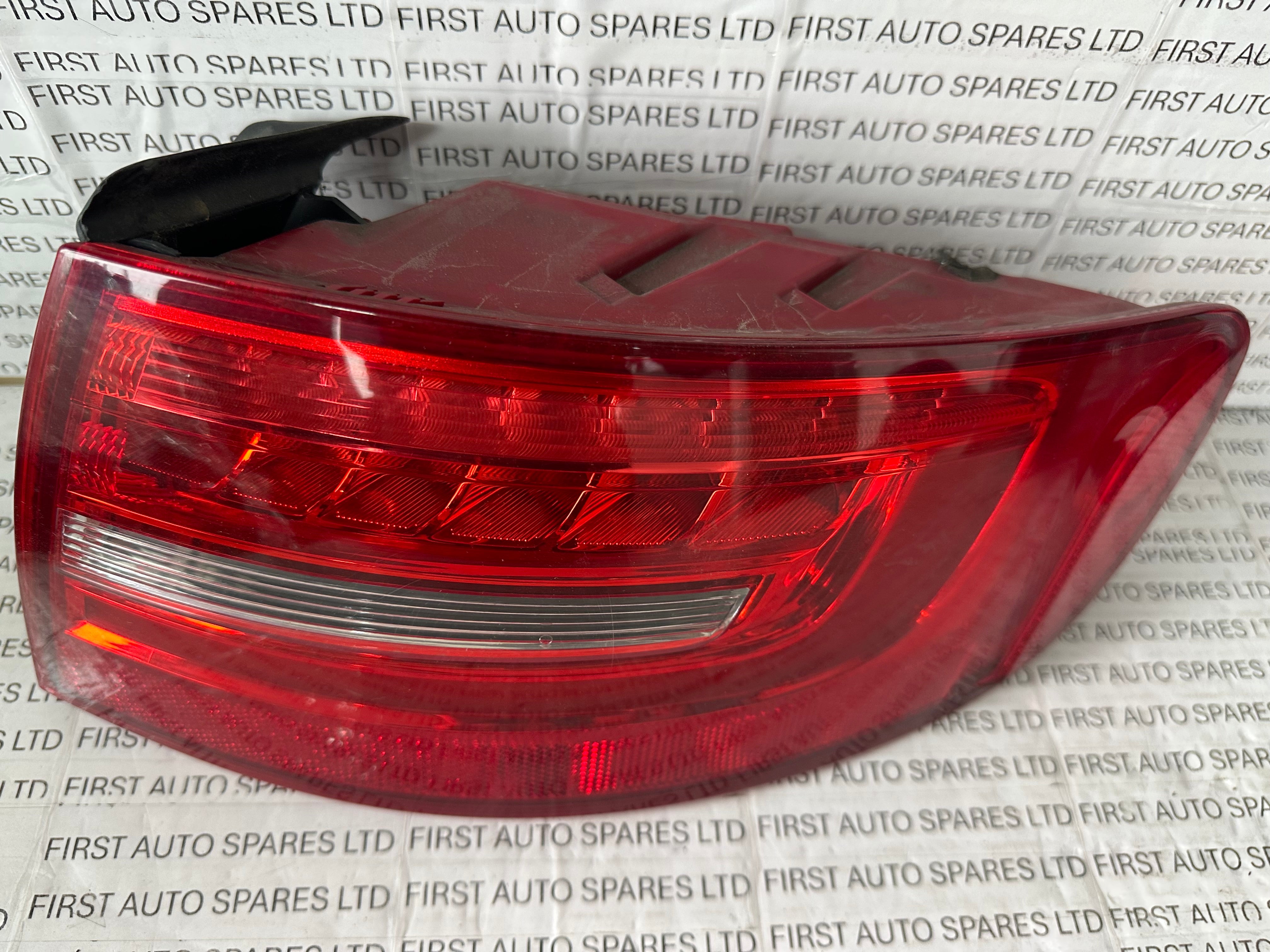 Audi A4 2015 Right Rear Tail Light (8K9 945 096 D)