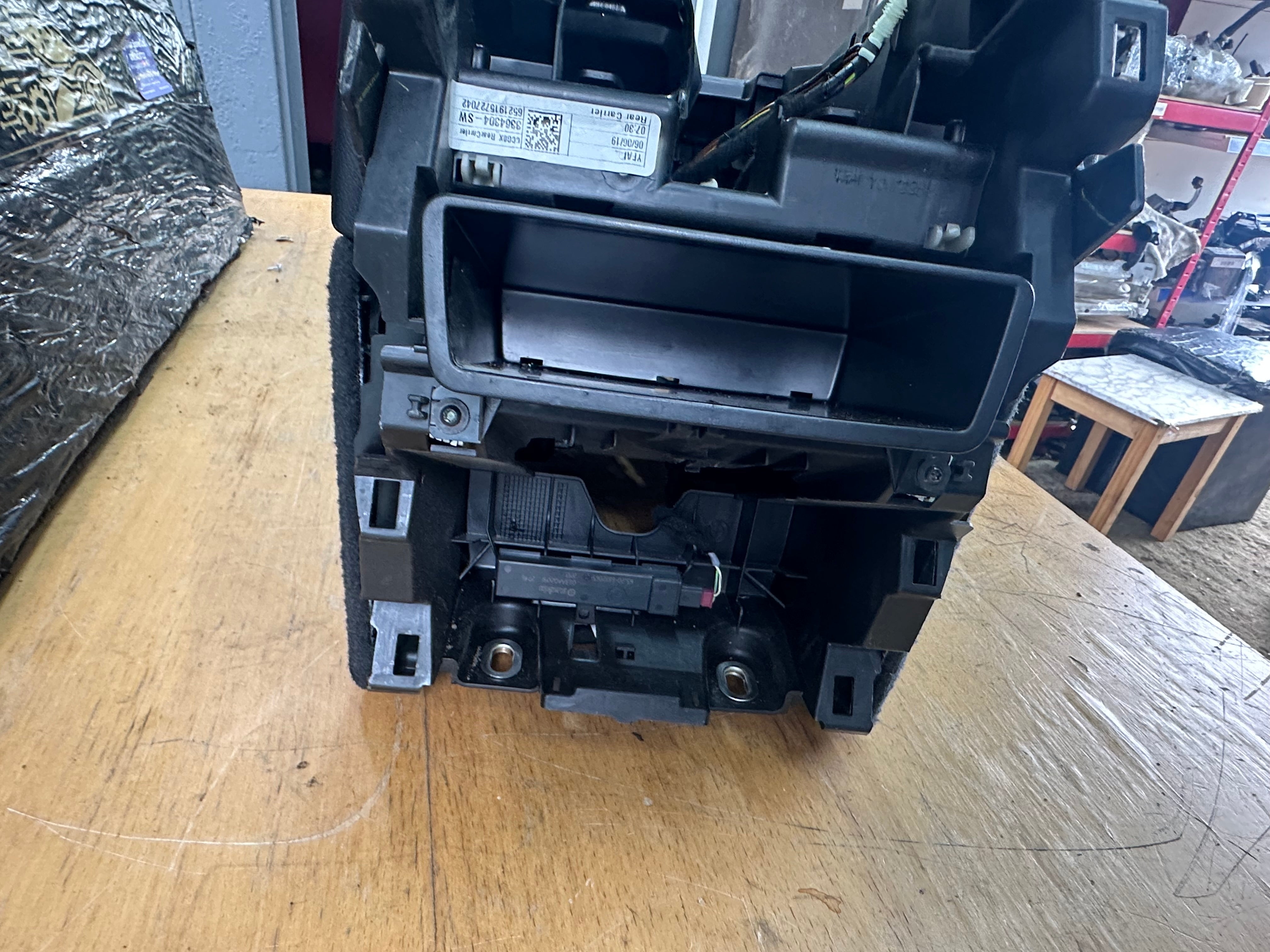 BMW X5 G05 2019 Center Console (939987309) (6521913785449) (9399726)