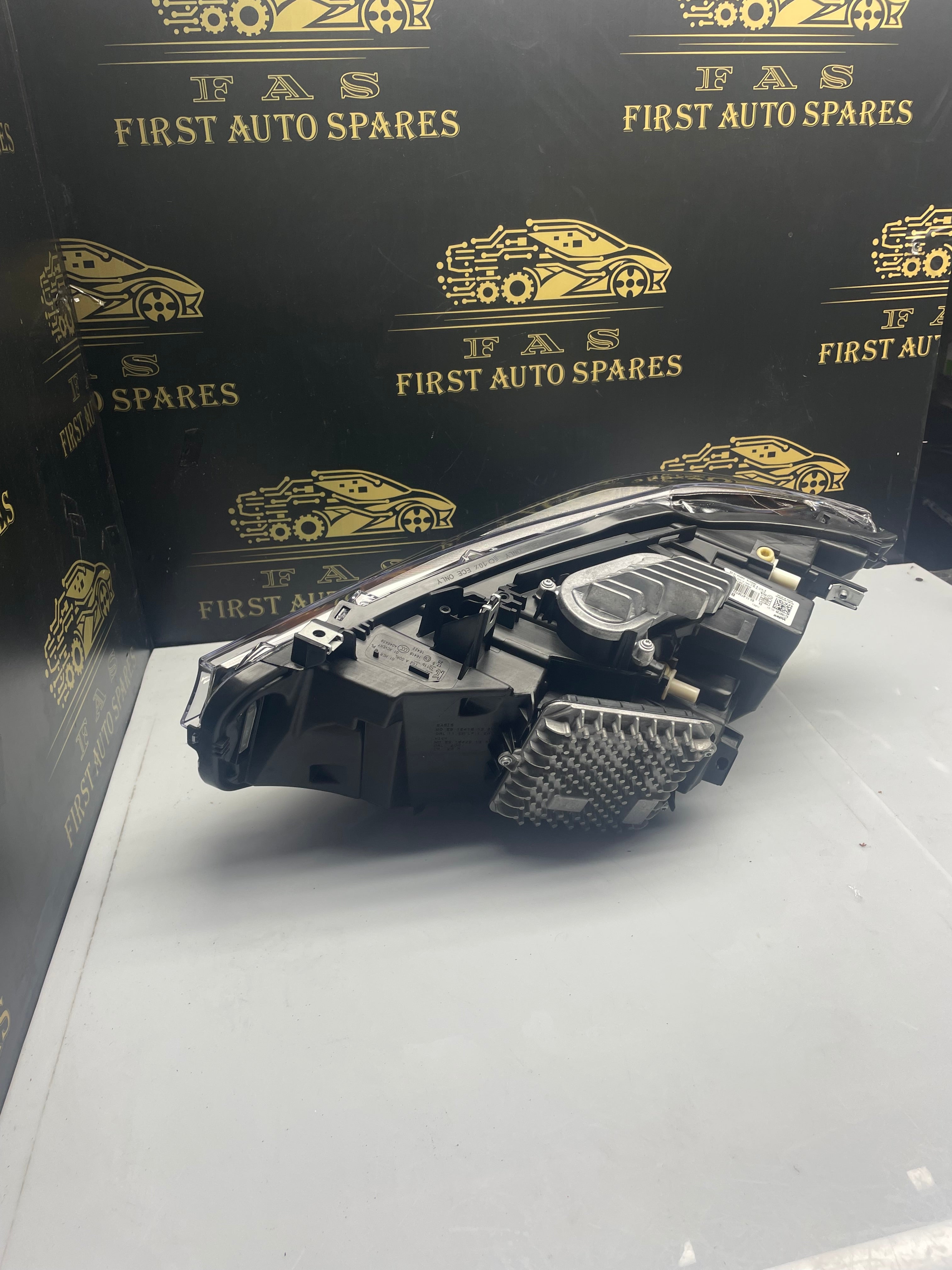 BMW 4 Series F32 LCI Complete LED Right Headlight (8738702-01)