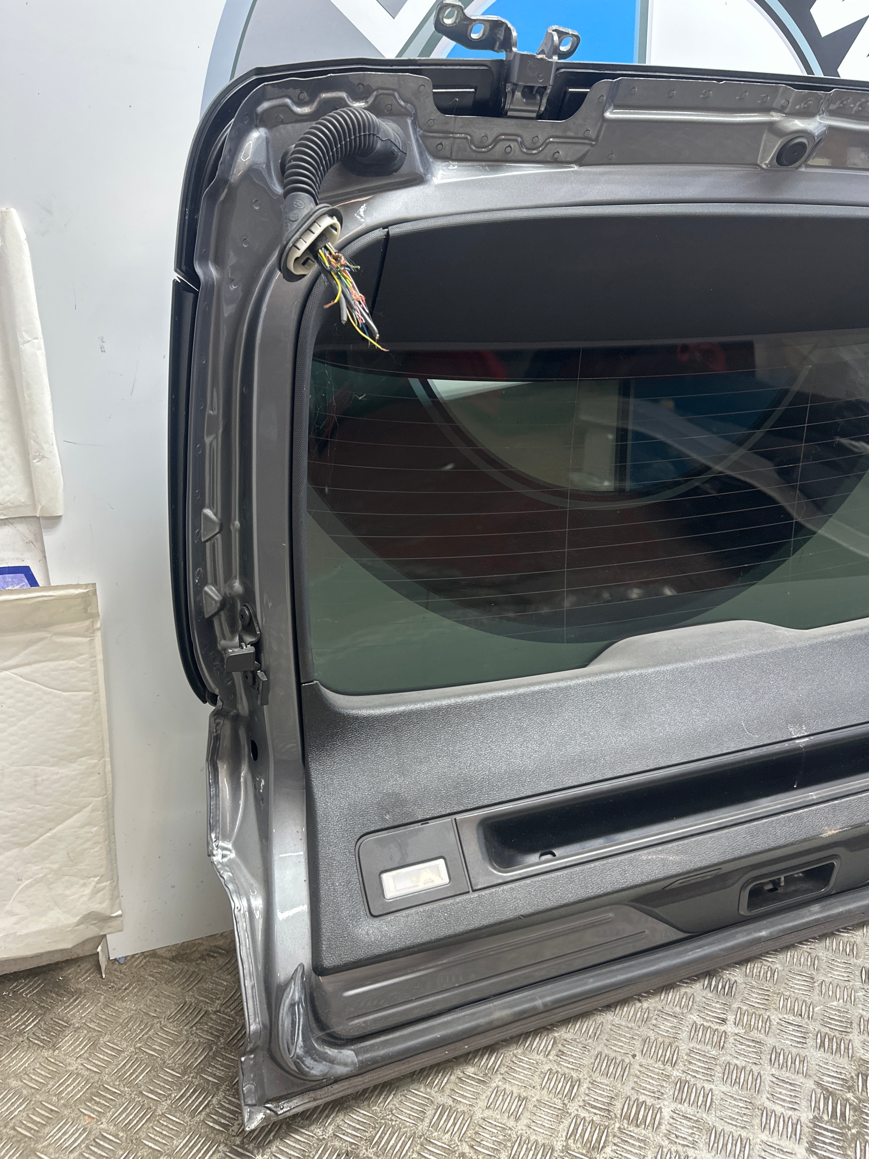 BMW X5 F15 / X5M Rear Tailgate Bootlid Complete With Glass – 2013–2019