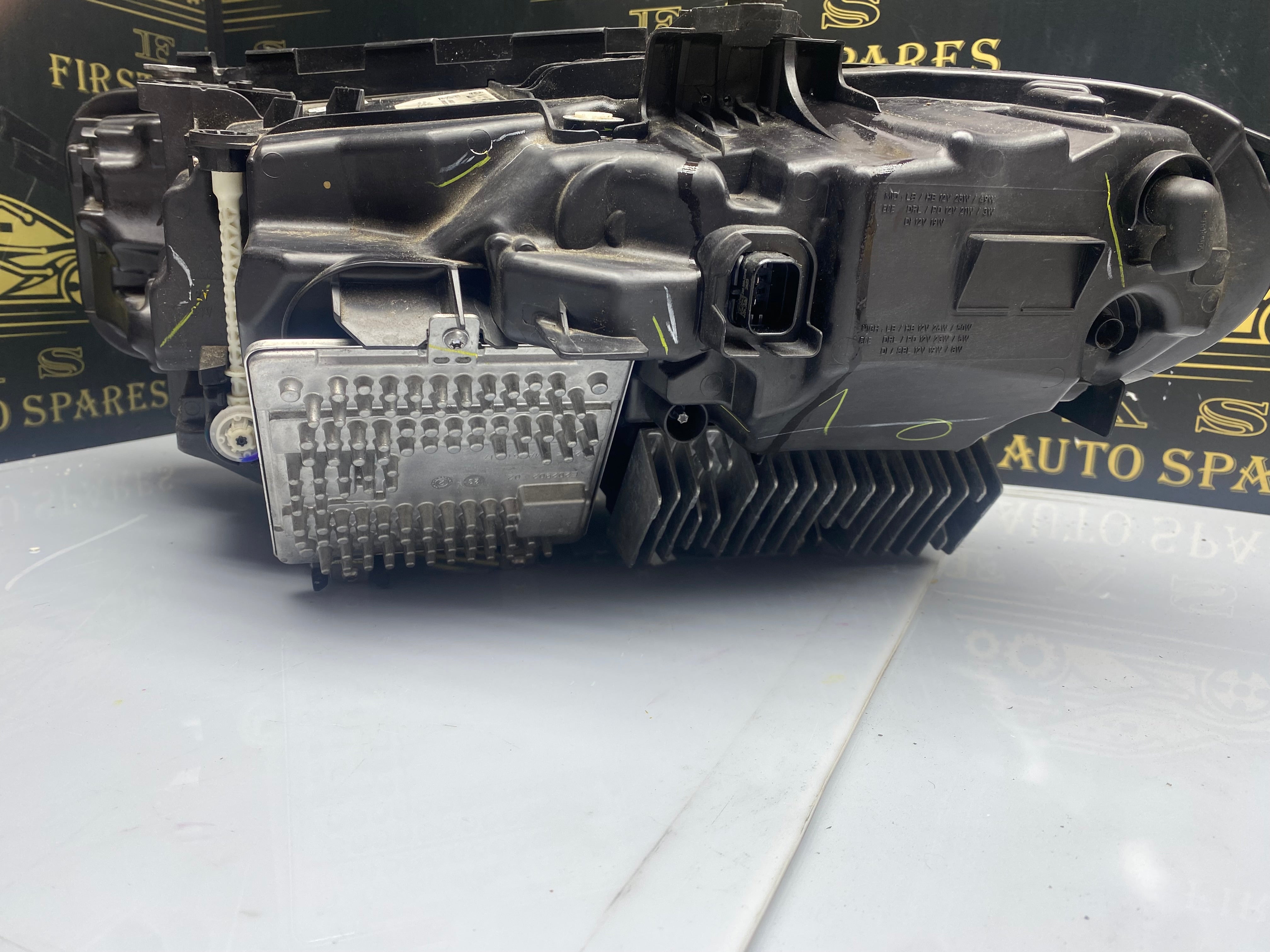 BMW 3 Series G20 LCI LED Right Headlight 2022–Present (7886662-05)