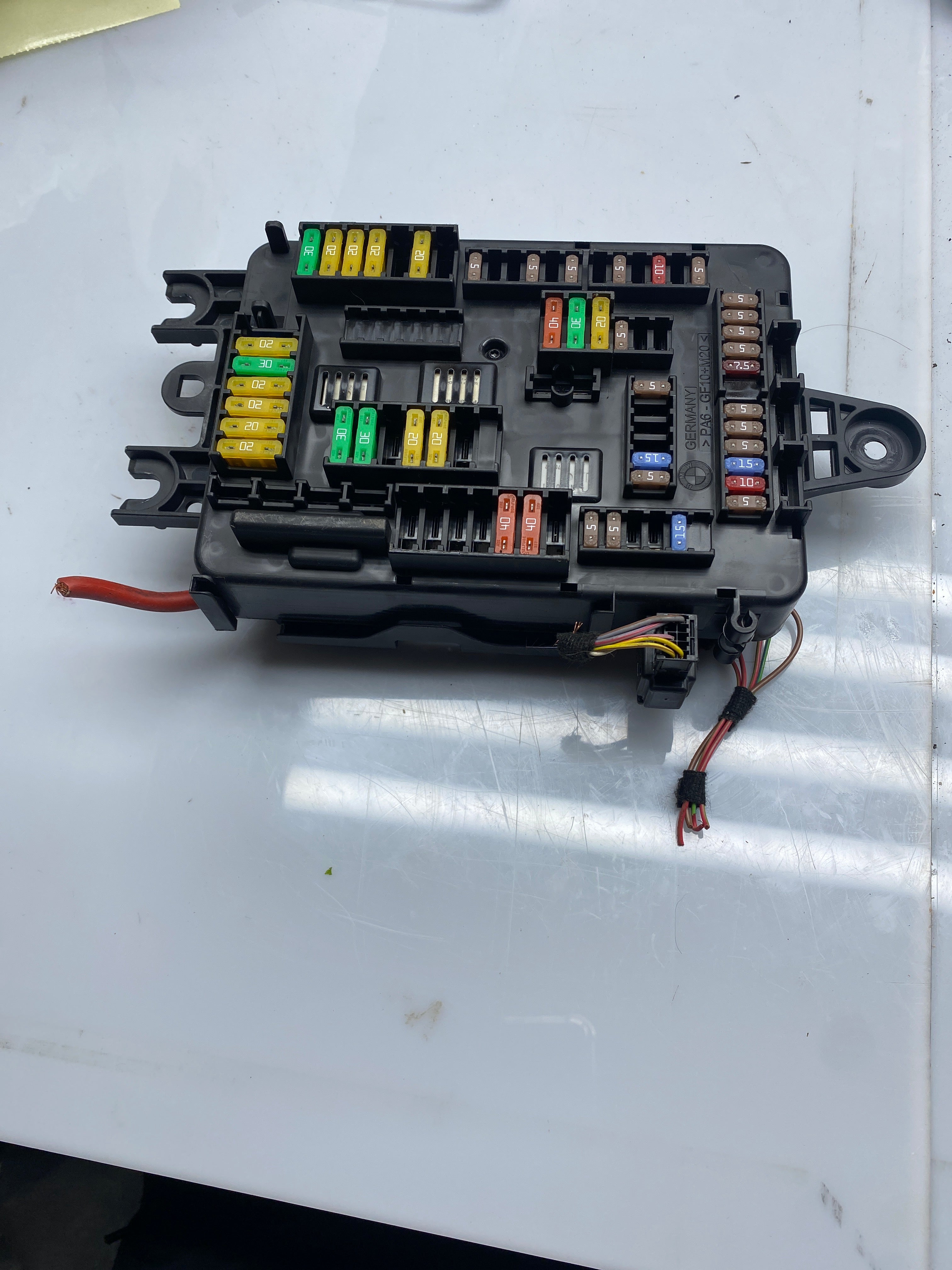 BMW F20/F22/F30 Rear Electric Fuse Box – 2011–2019 (9337880)