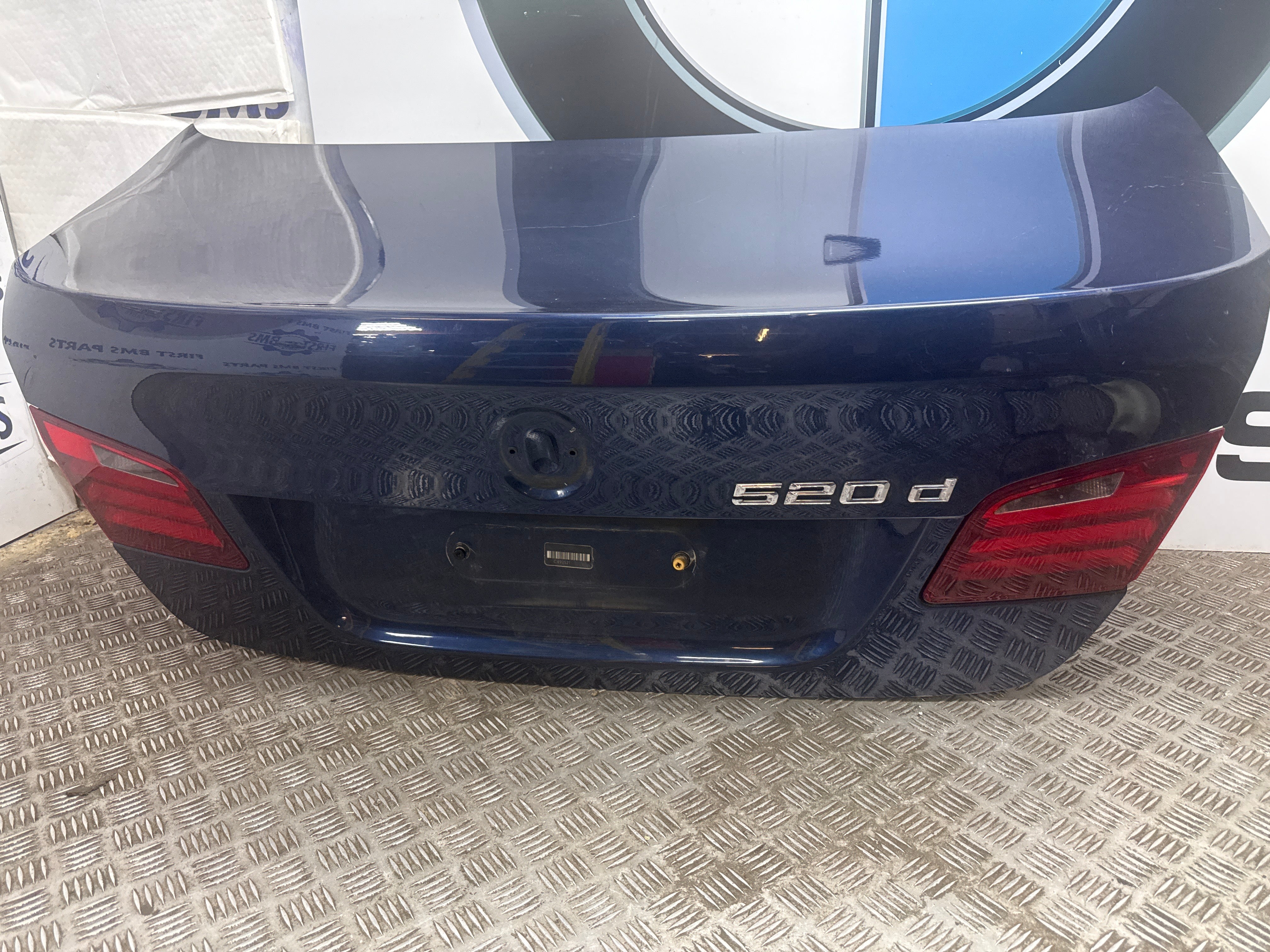 BMW 5 Series F10 / F11 Bootlid / Tailgate with Lights – 2010–2017