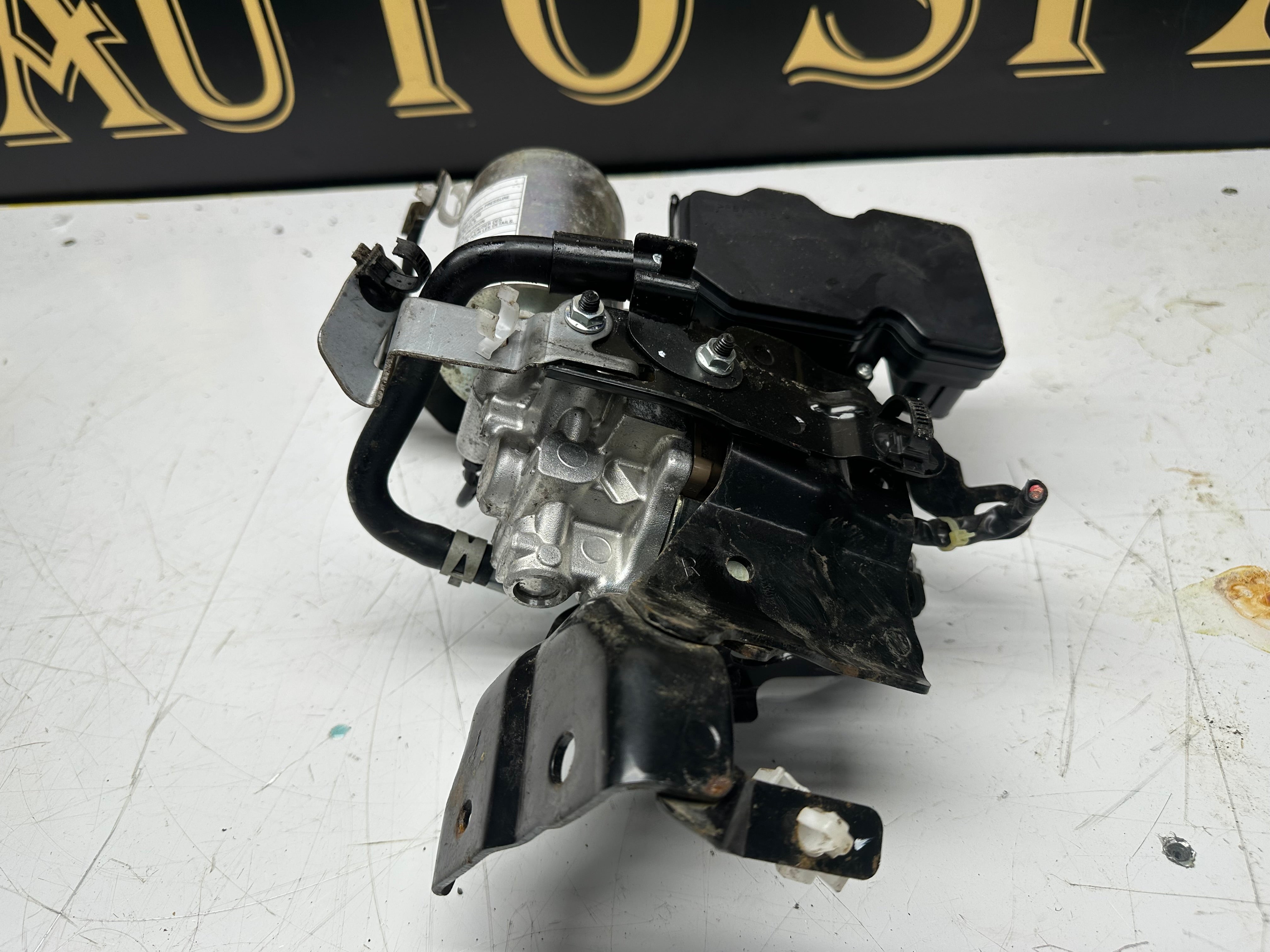 Toyota Corolla 2022 Hybrid ABS Pump Modulator & Brake Booster (113040-41900) (47070-47080)