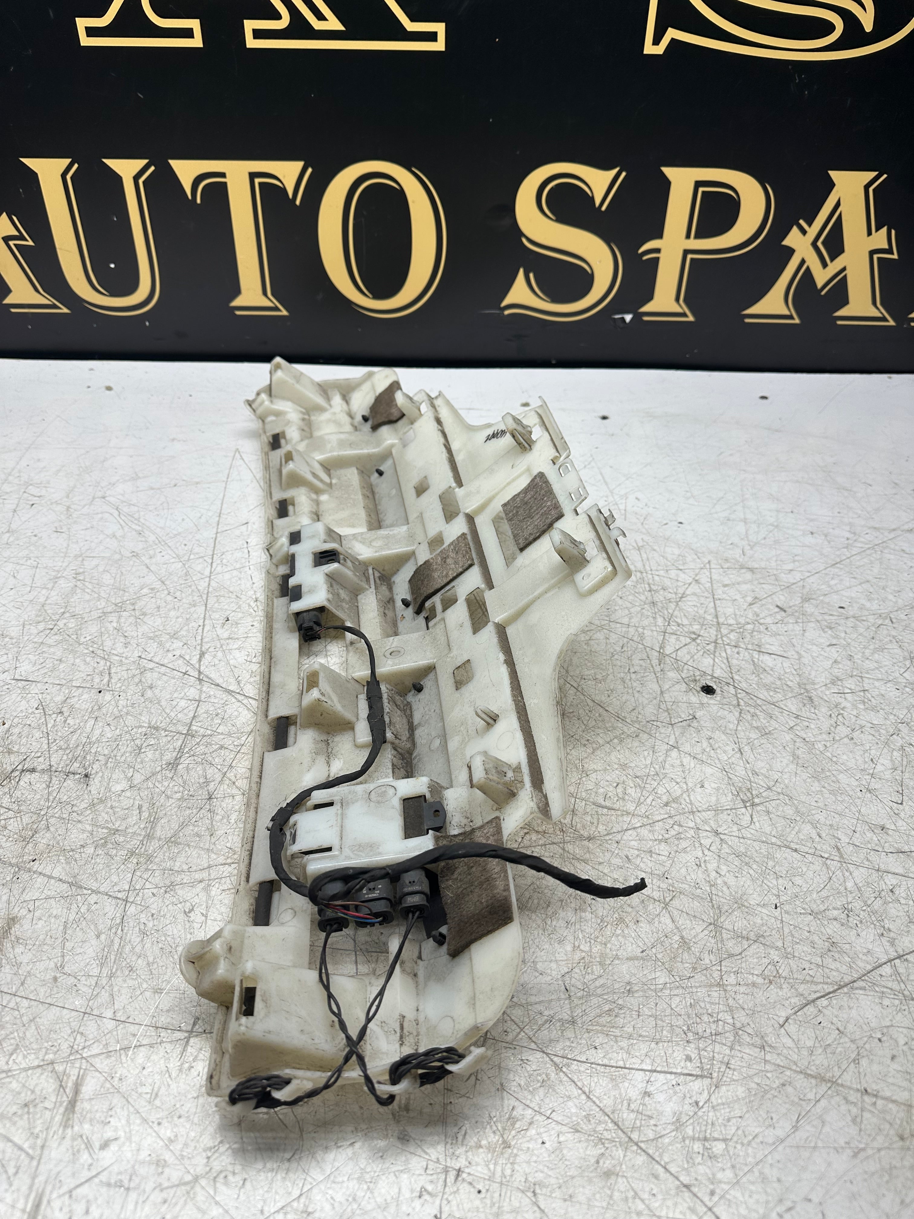 BMW 4 Series Tailgate Smart Opener Crash Bar Bracket – 61357391042