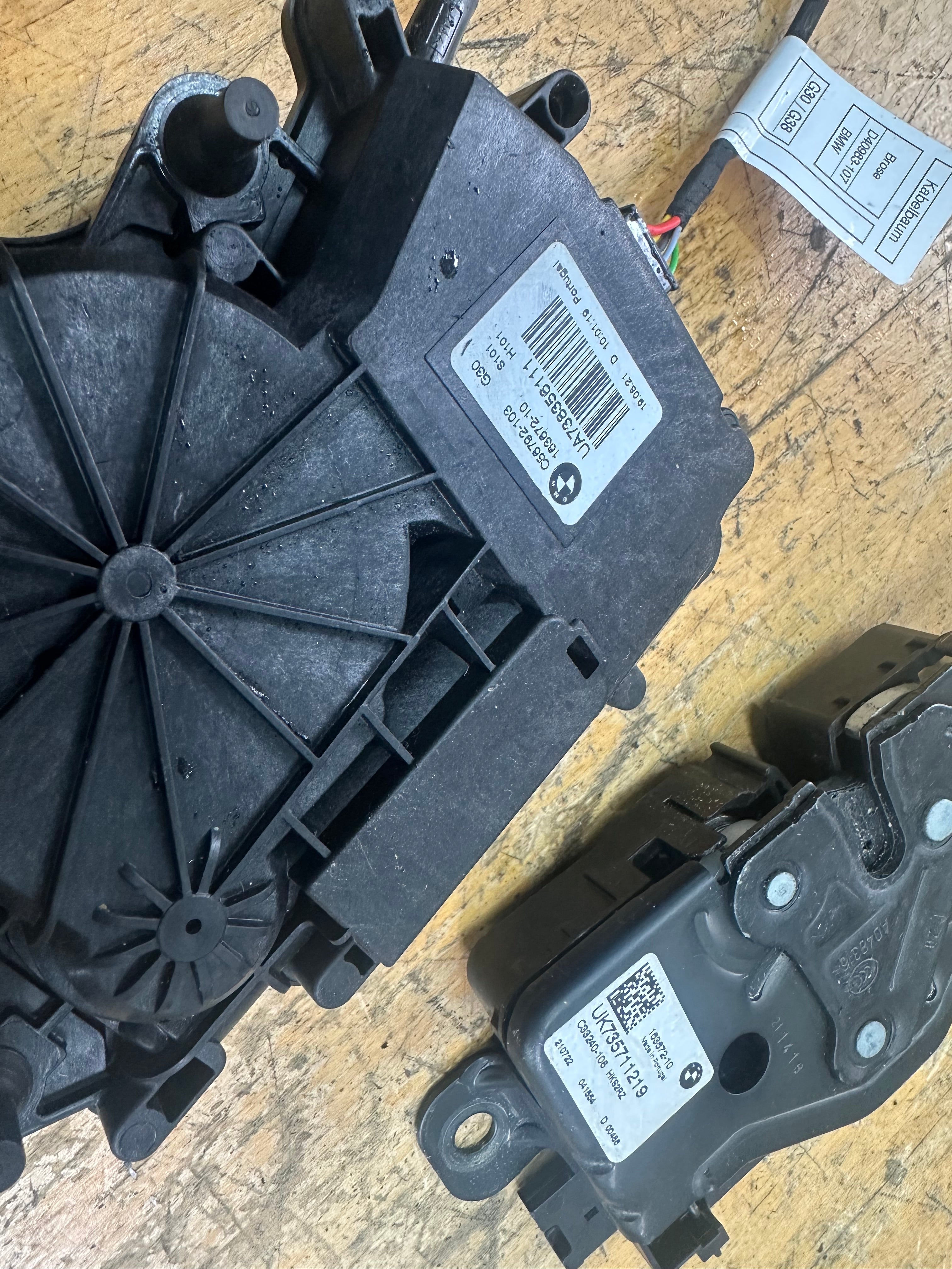 BMW 5 G30 G38 2019 Tailgate Trunk Boot Lock Catch Latch (738356111) (735711219)