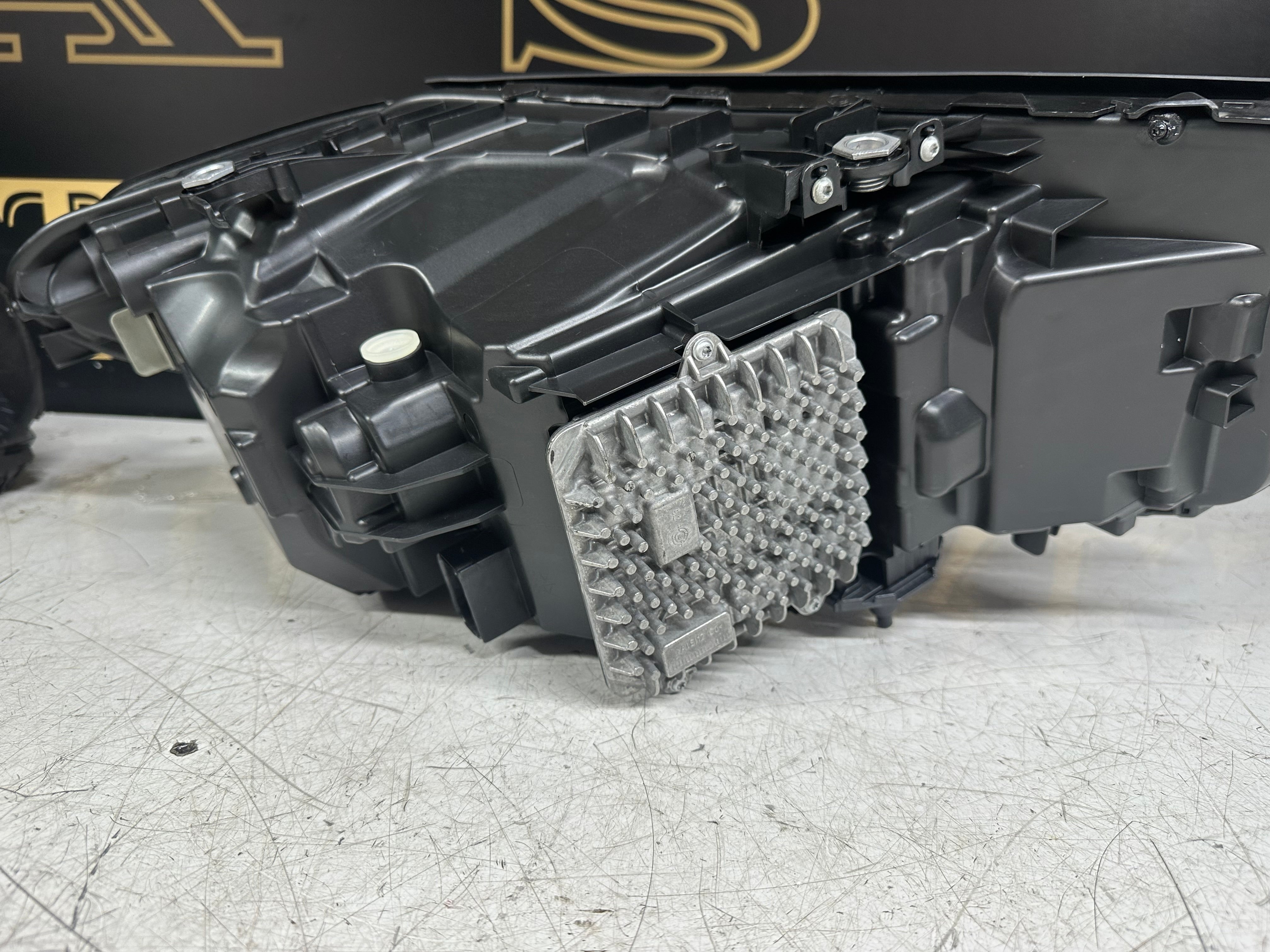BMW 5 Series G30 G31 540i / M5 Left LED Headlight 8499113 – 2017–2020