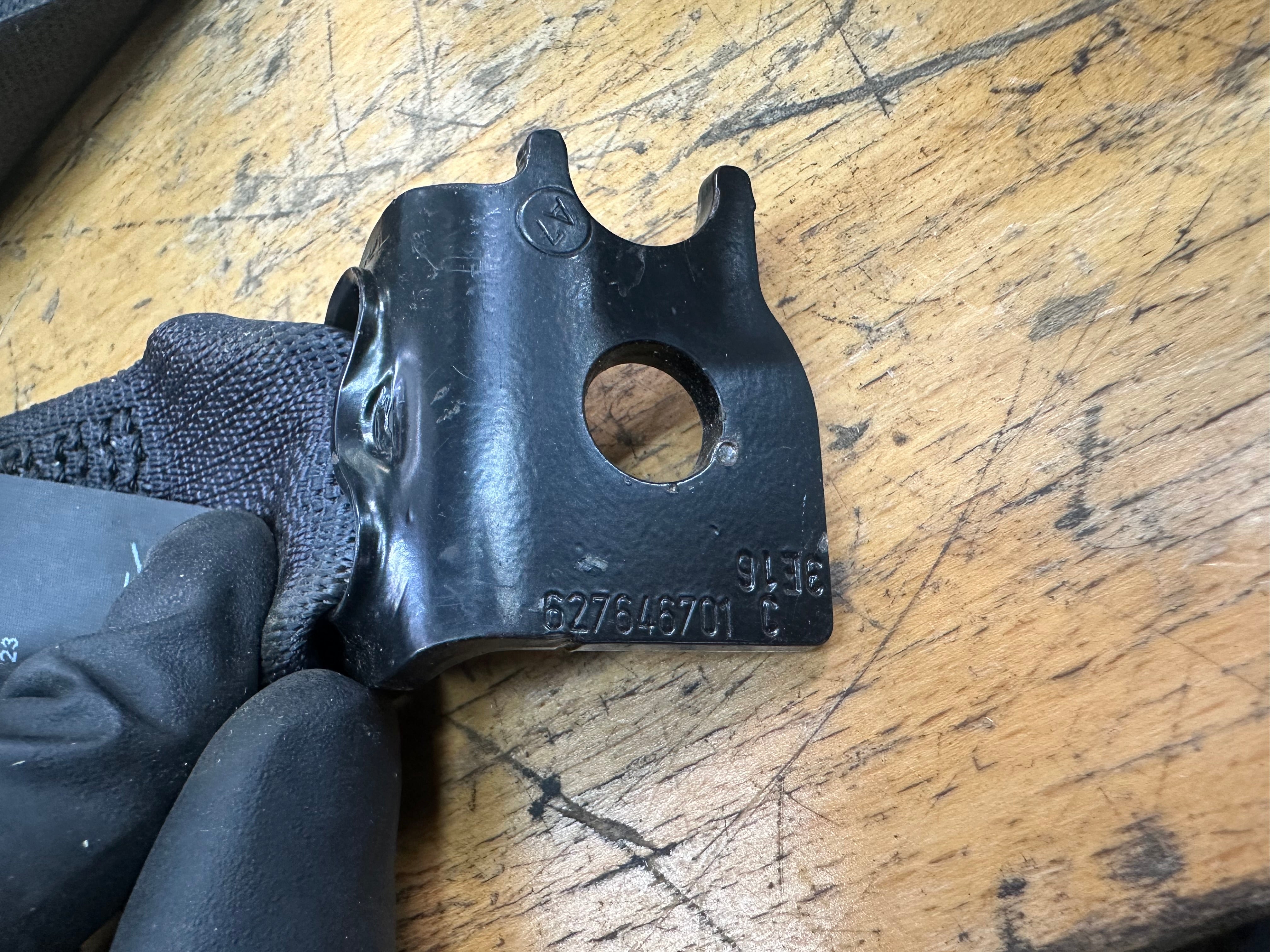 Jaguar XE 2015 Left and Right Rear Seat Belt (0589-P1-000277)