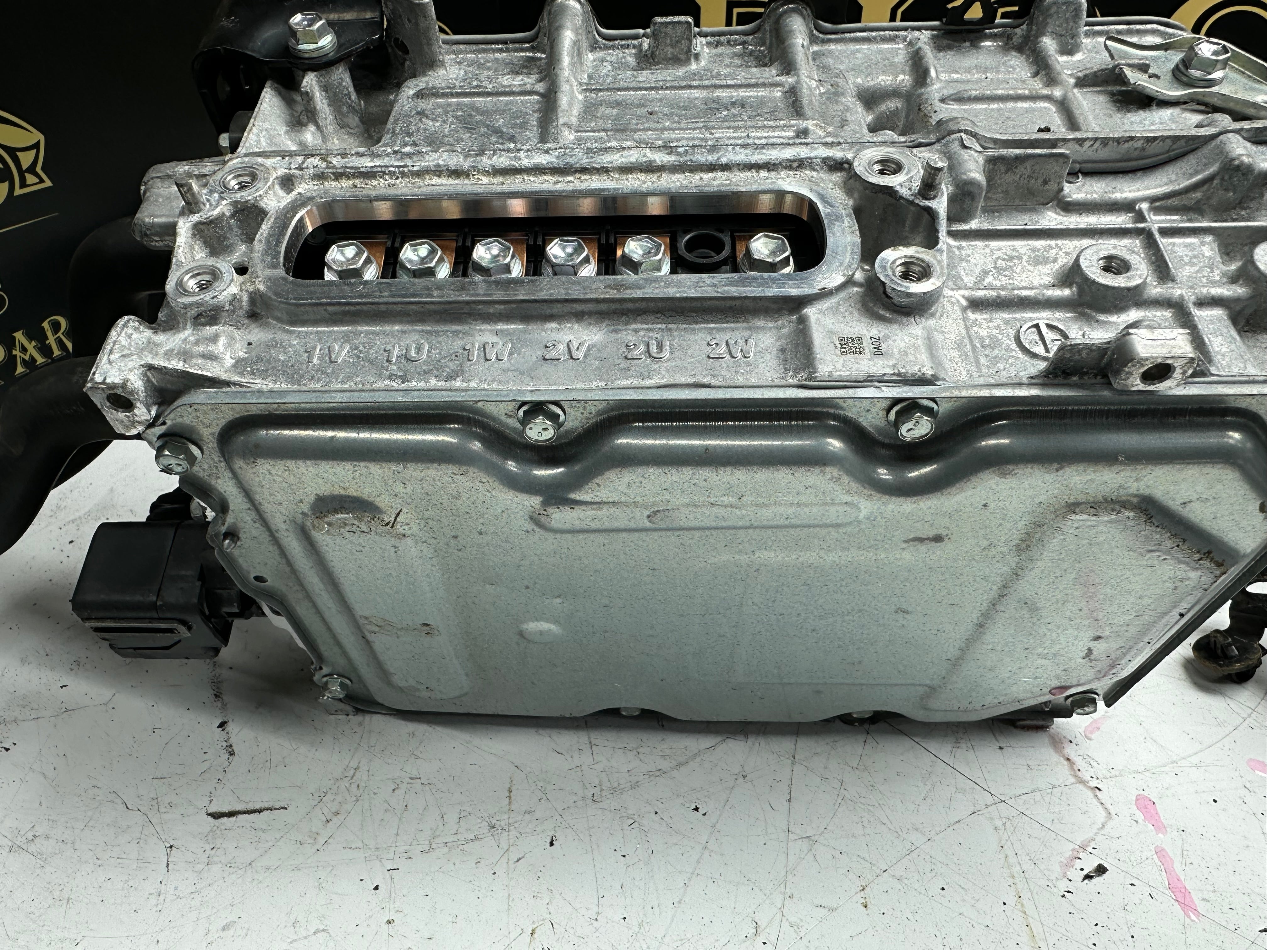 Toyota Corolla Hybrid Inverter Assy with Converter (G9200-47331) (22JTED4733122J120220)