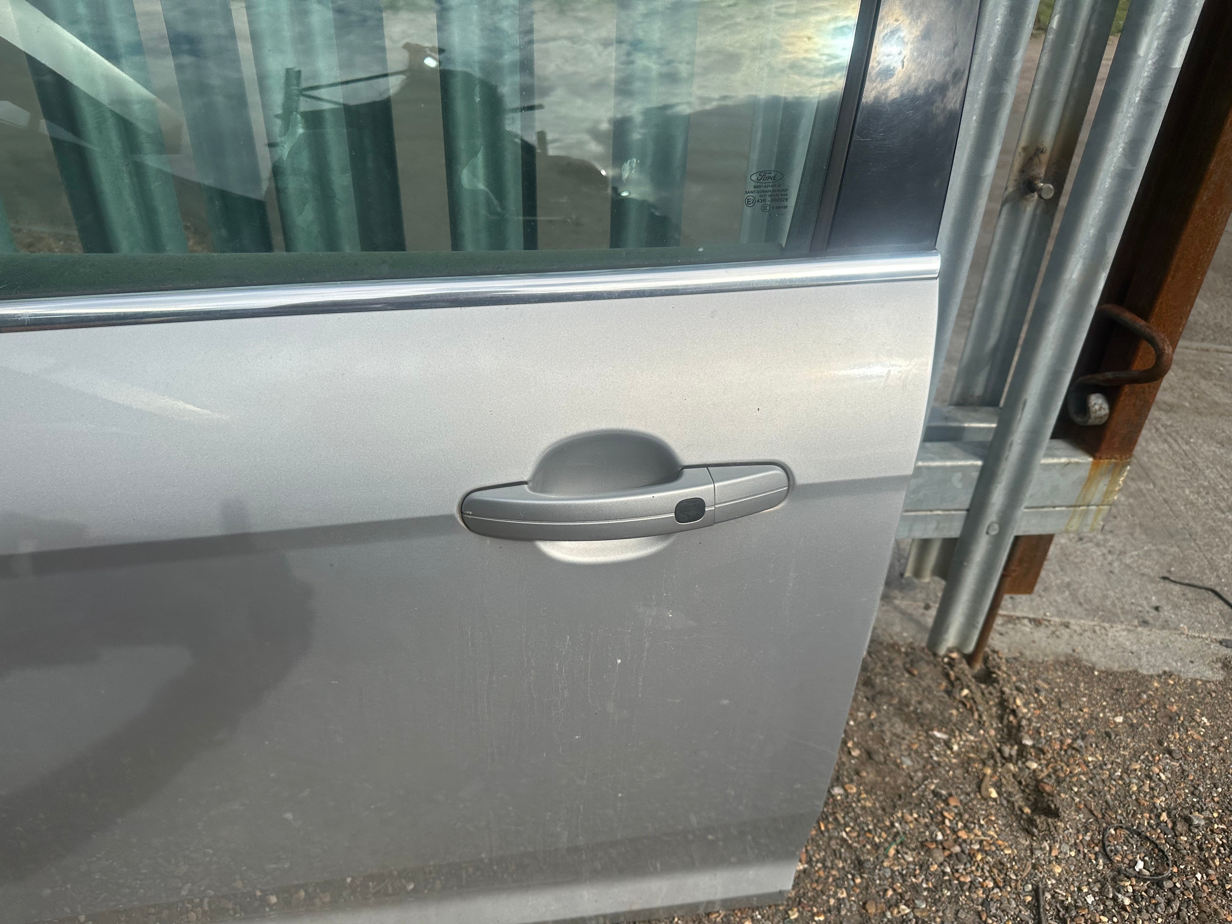 Ford Focus Titanium 2012–2018 Left Front Passenger Door (N/S/F)