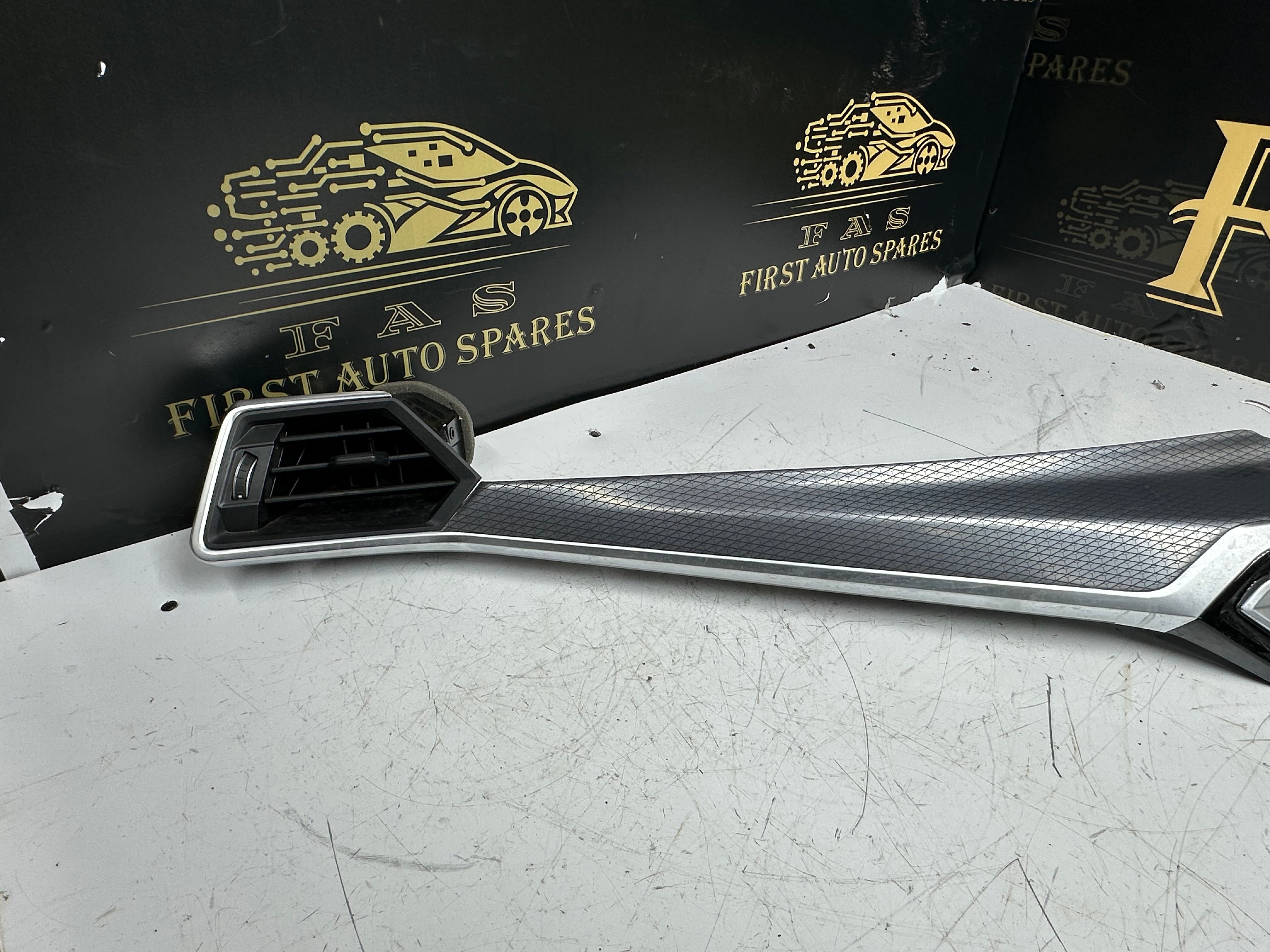 BMW 3 G20 G21 2023-24 Dashboard Glove Box Trim (9P962571809) (3036875)