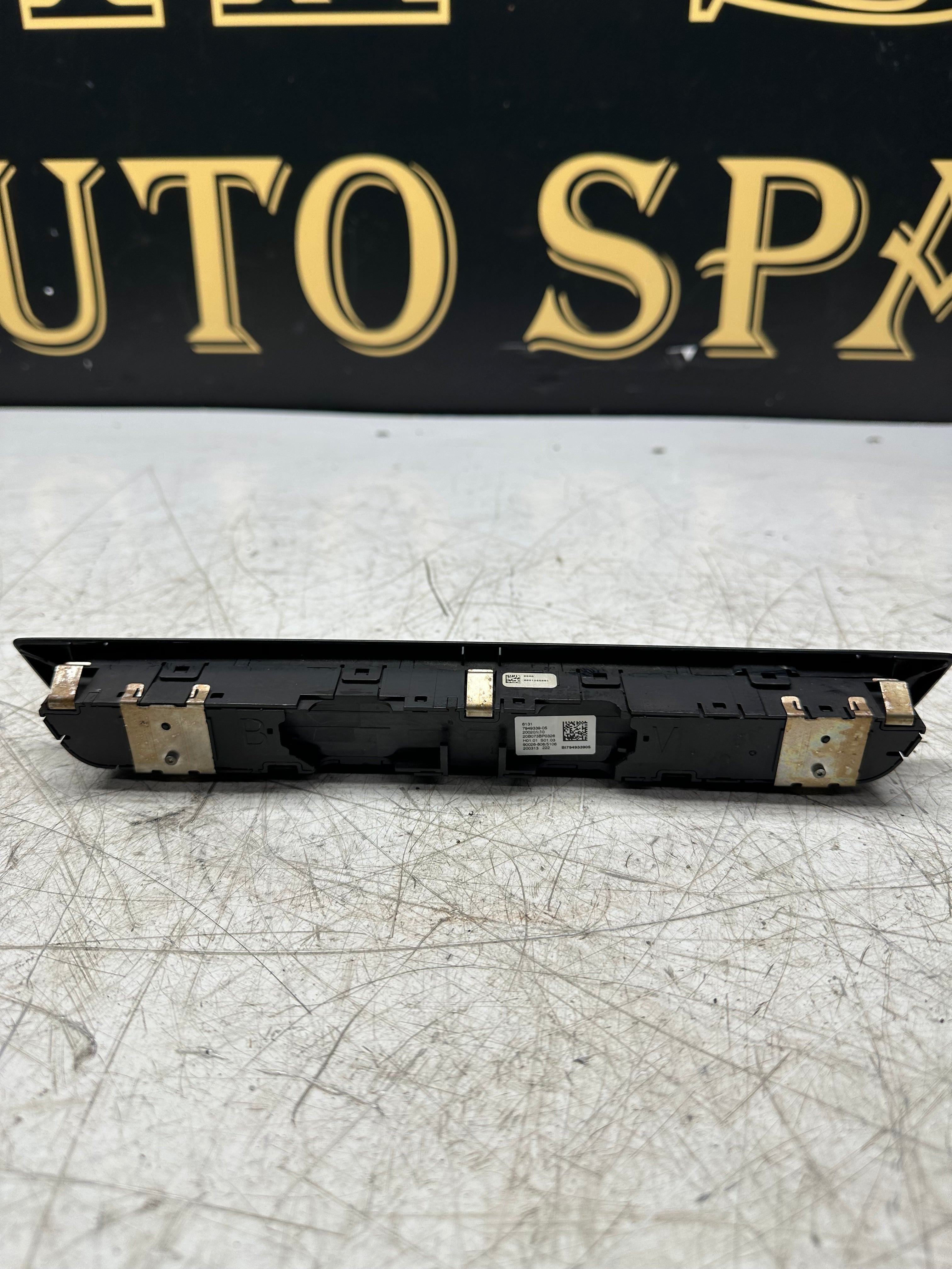 BMW 1 Series F40 Stereo Controls / Audio Control Panel – 7949339-05
