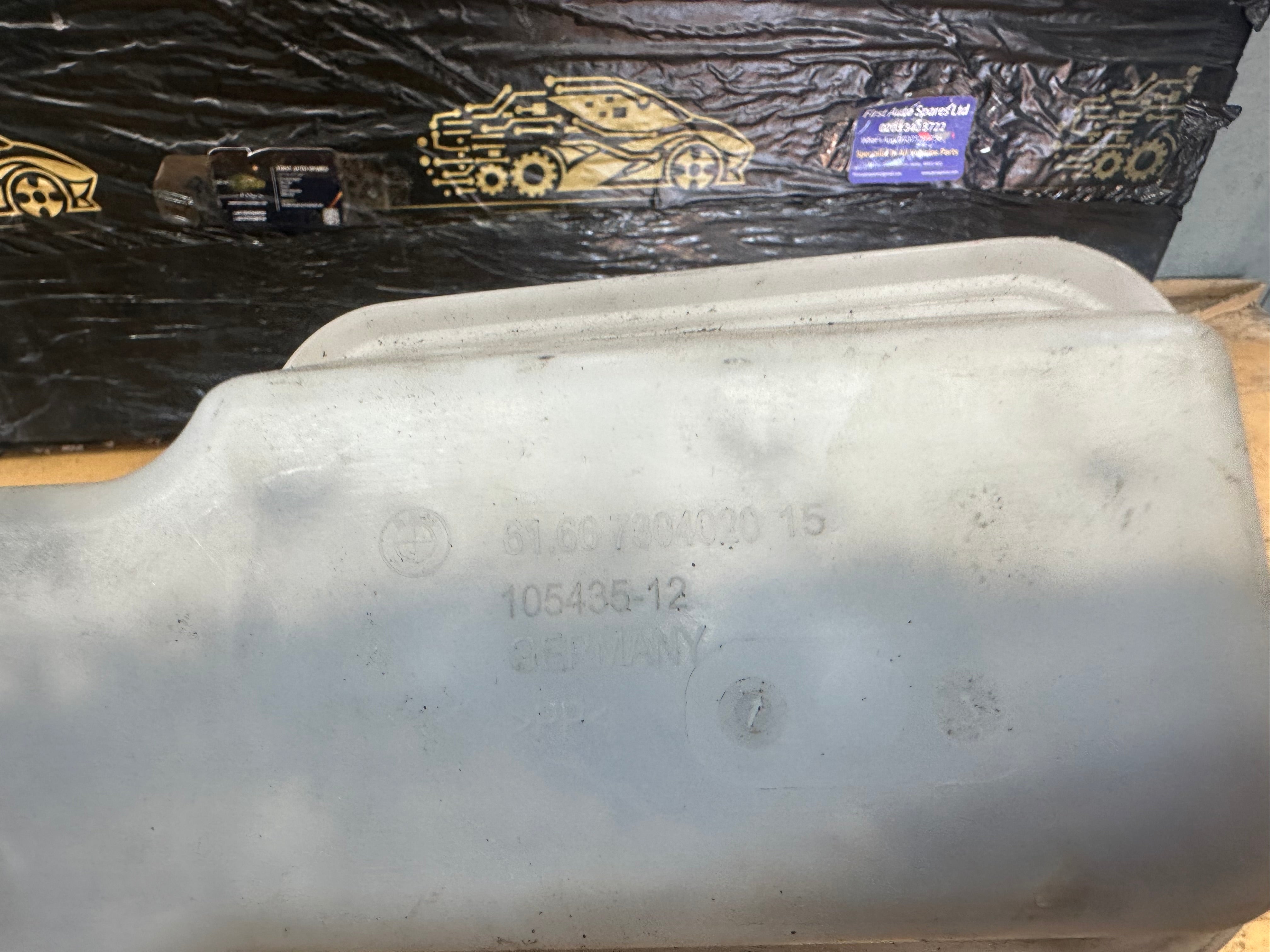 BMW i3s 2019 Windscreen Washer Bottle (105435-12) (105435)