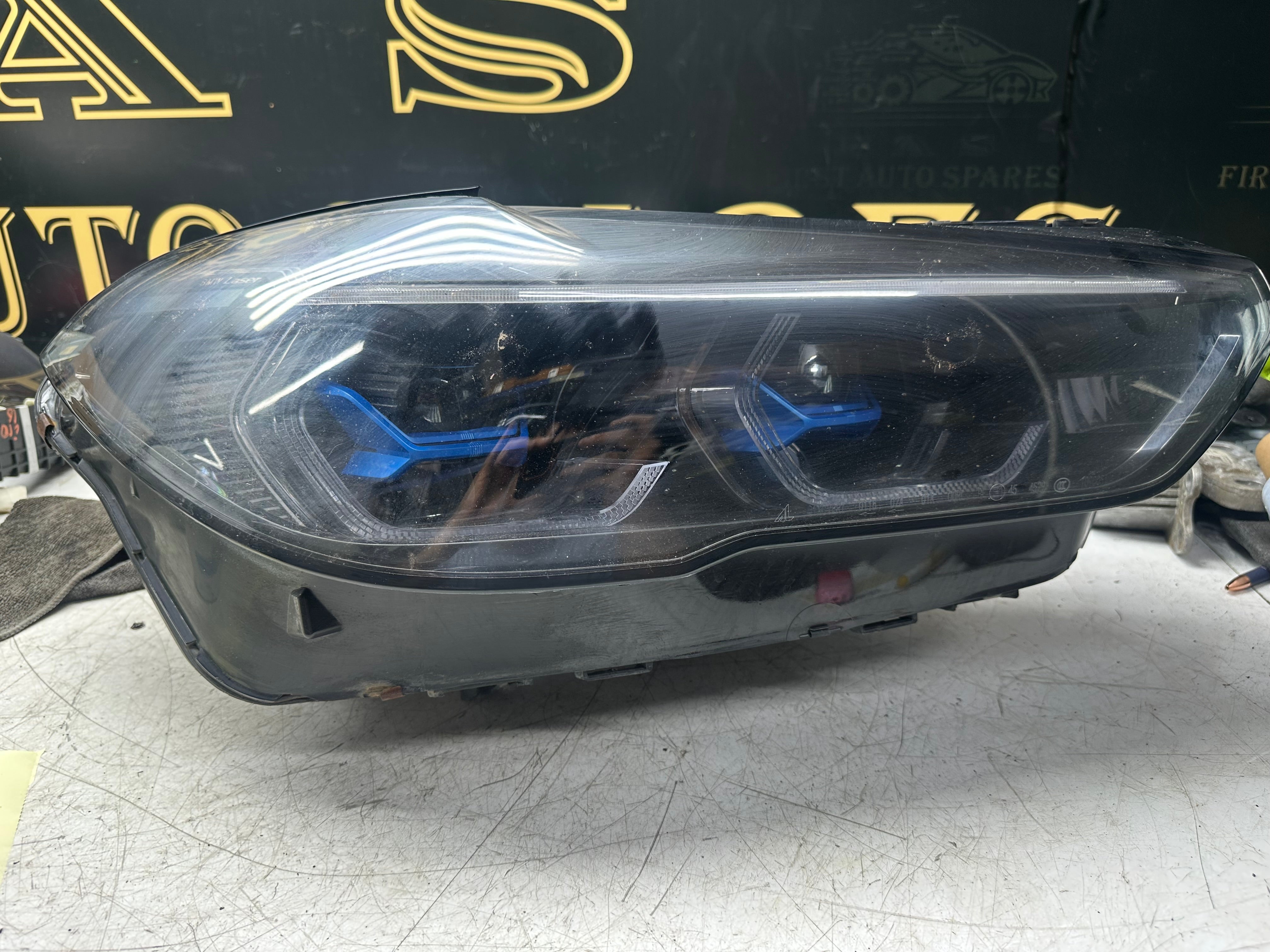 BMW X5 G05 / X6 G06 Right LED Laser Headlight 7494205-09 – 2019–2023