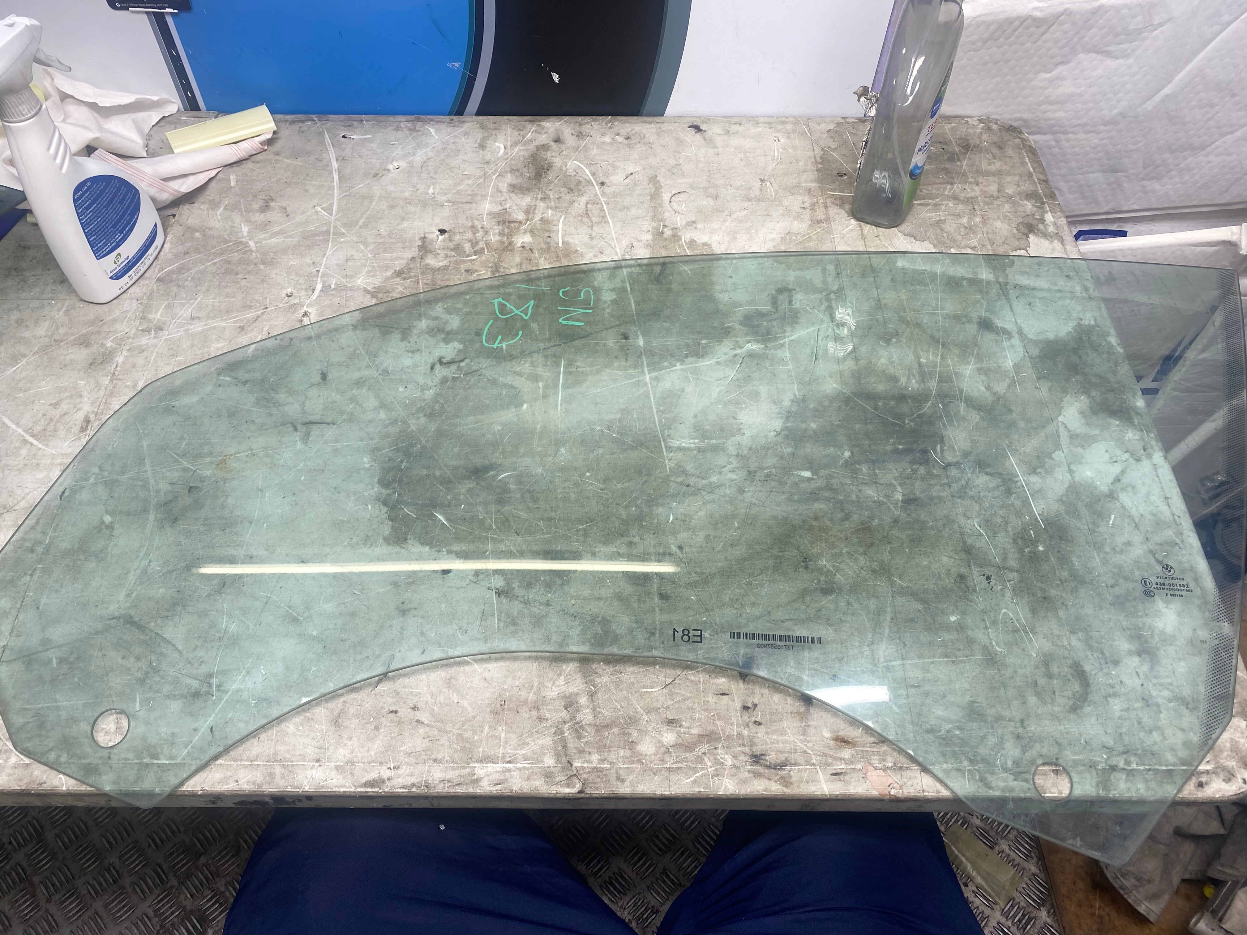 BMW 1 Series E81 Front Passenger Side Window Glass 2006–2012