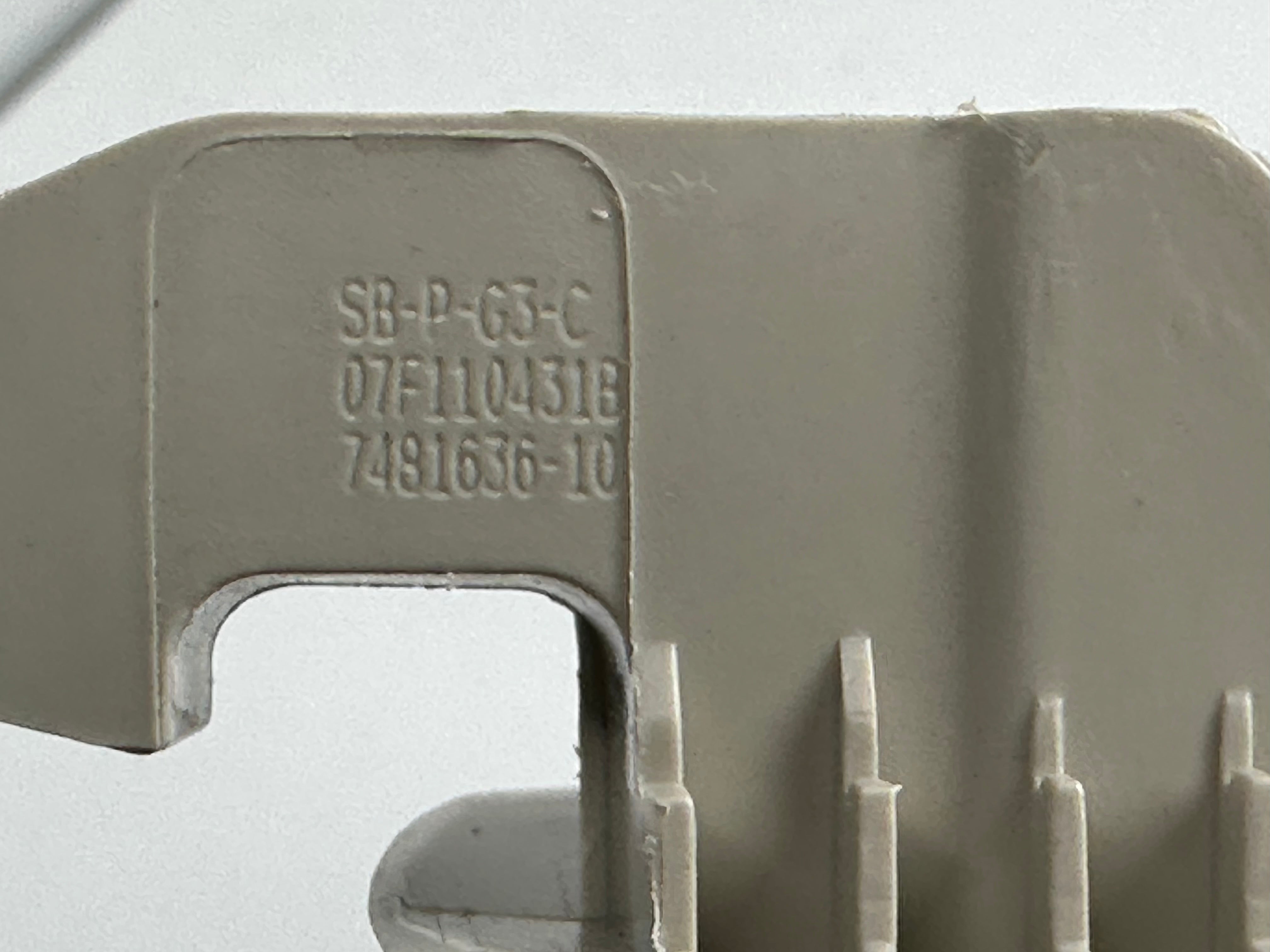 BMW 3 Series G20 330 Right Sun Visor (7481636-10) (07F110431B)