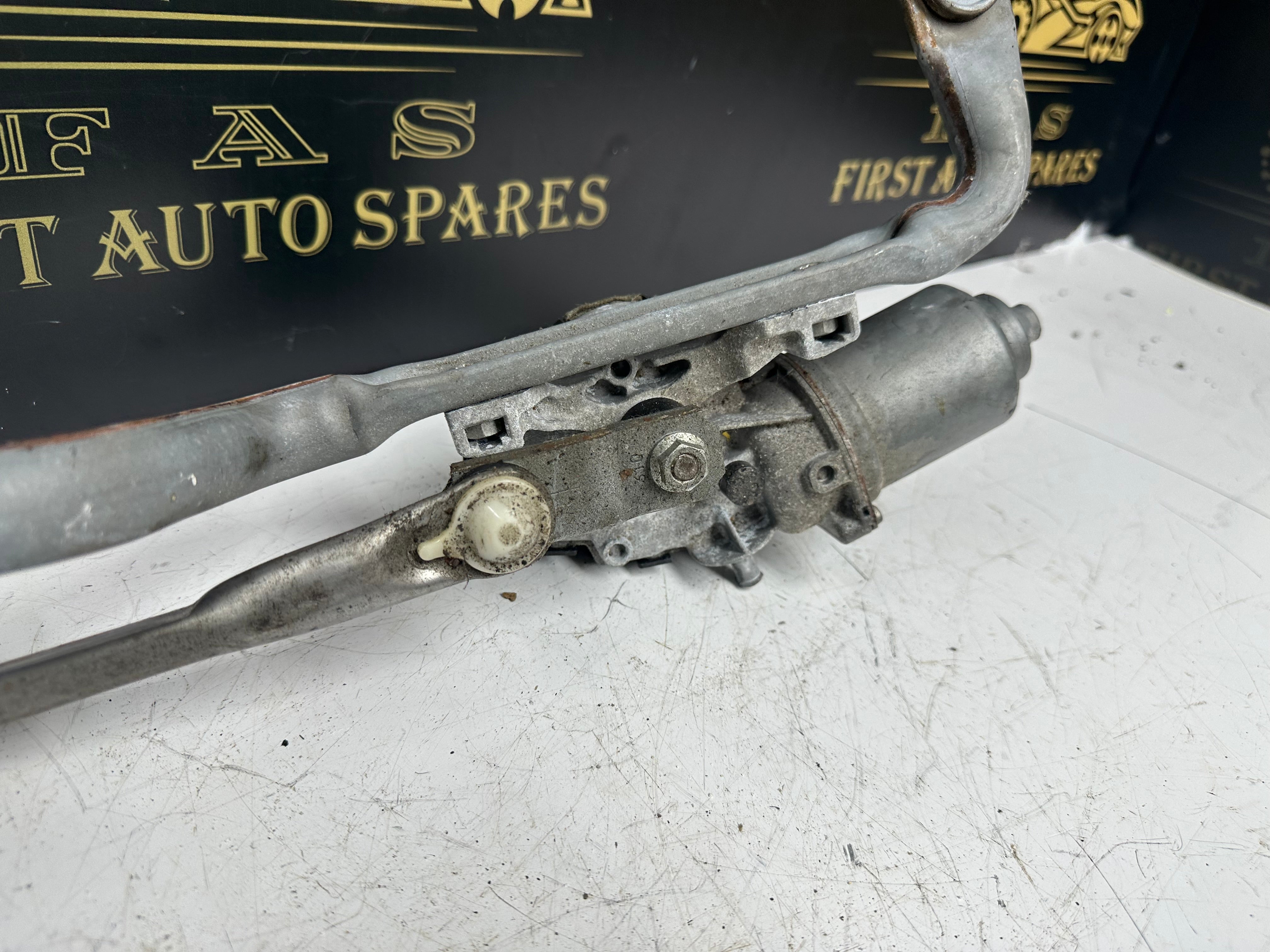 Toyota Yaris 2019 Front Wiper Motor & Linkage (85110-0D200) (159300-4124)