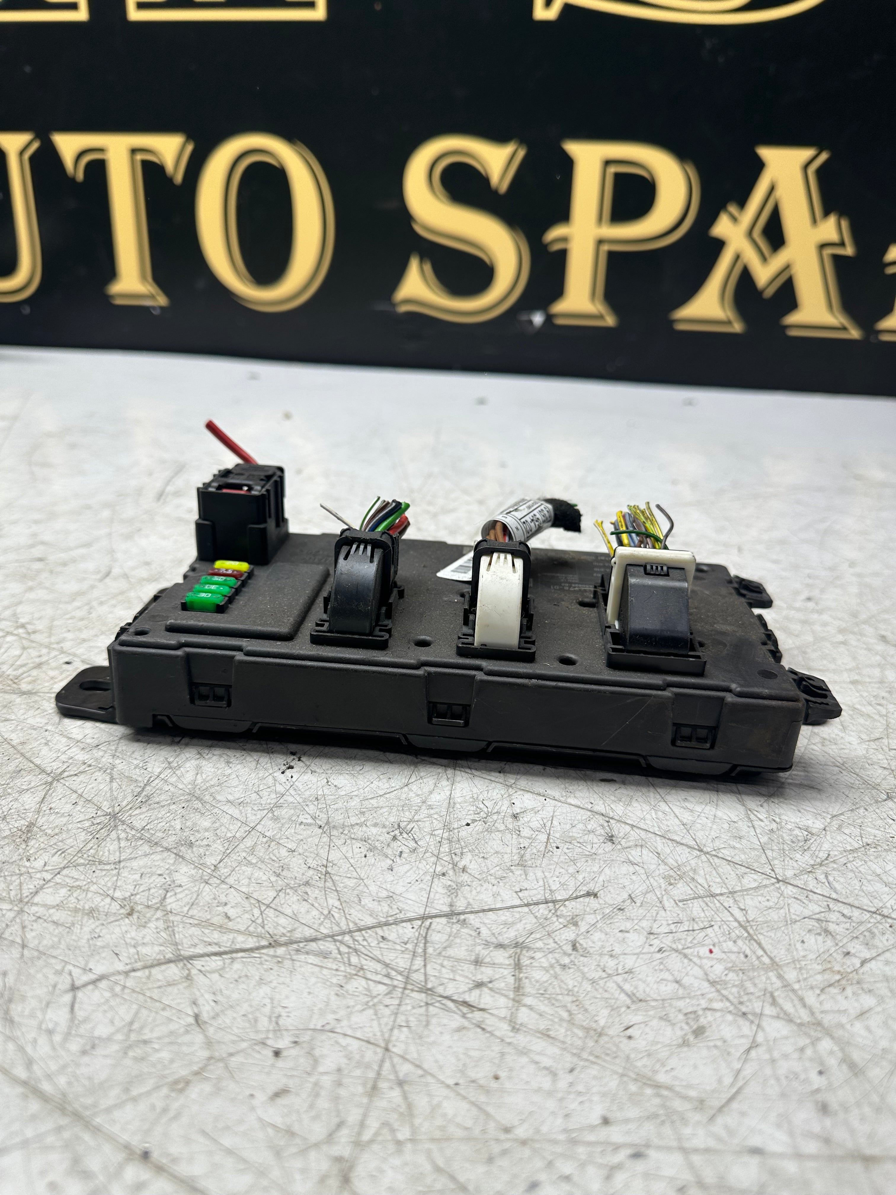 BMW 1 Series F20 / F21 Rear Comfort BCM Body Control Module 9866978-01