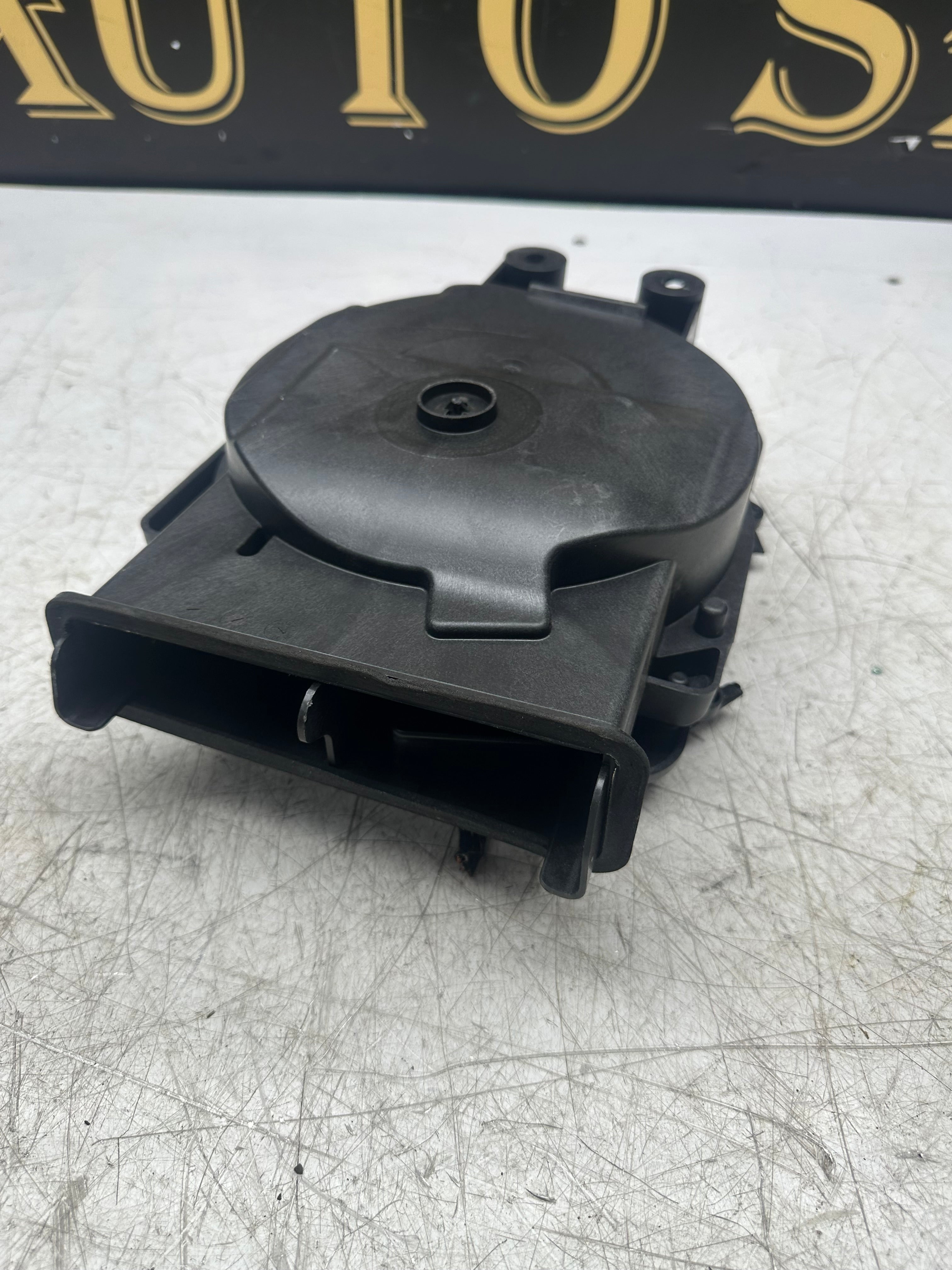 BMW 2 Series F45 Subwoofer Speaker 927599504 / SAU106903 – 2014–2021