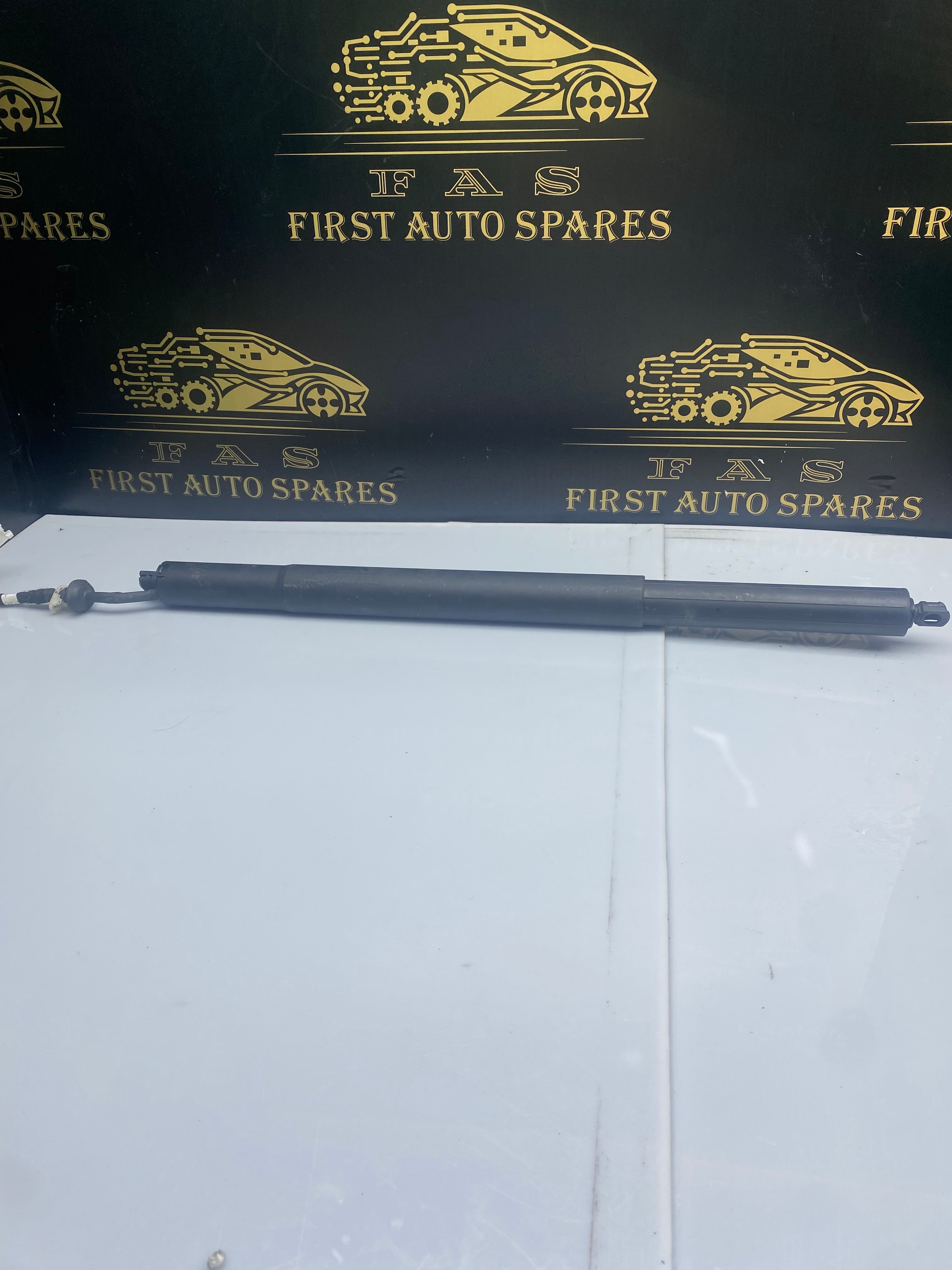 BMW X5 G05 M Sport Boot Lid Tailgate Struts Pair (7441799)