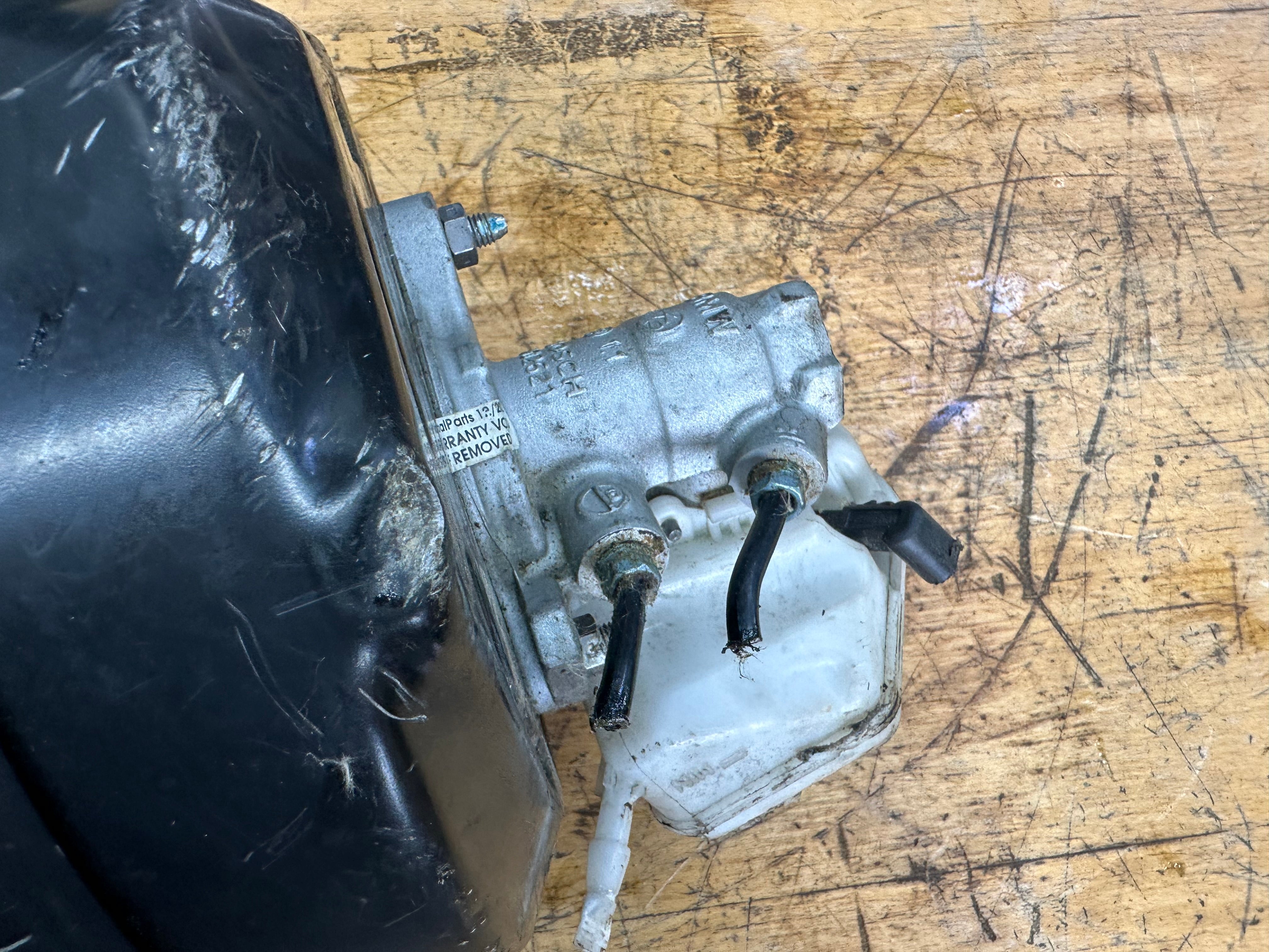 BMW 1 3 Series F30 F31 F20 F21 Brake Servo & Master Cylinder (6798419 04)