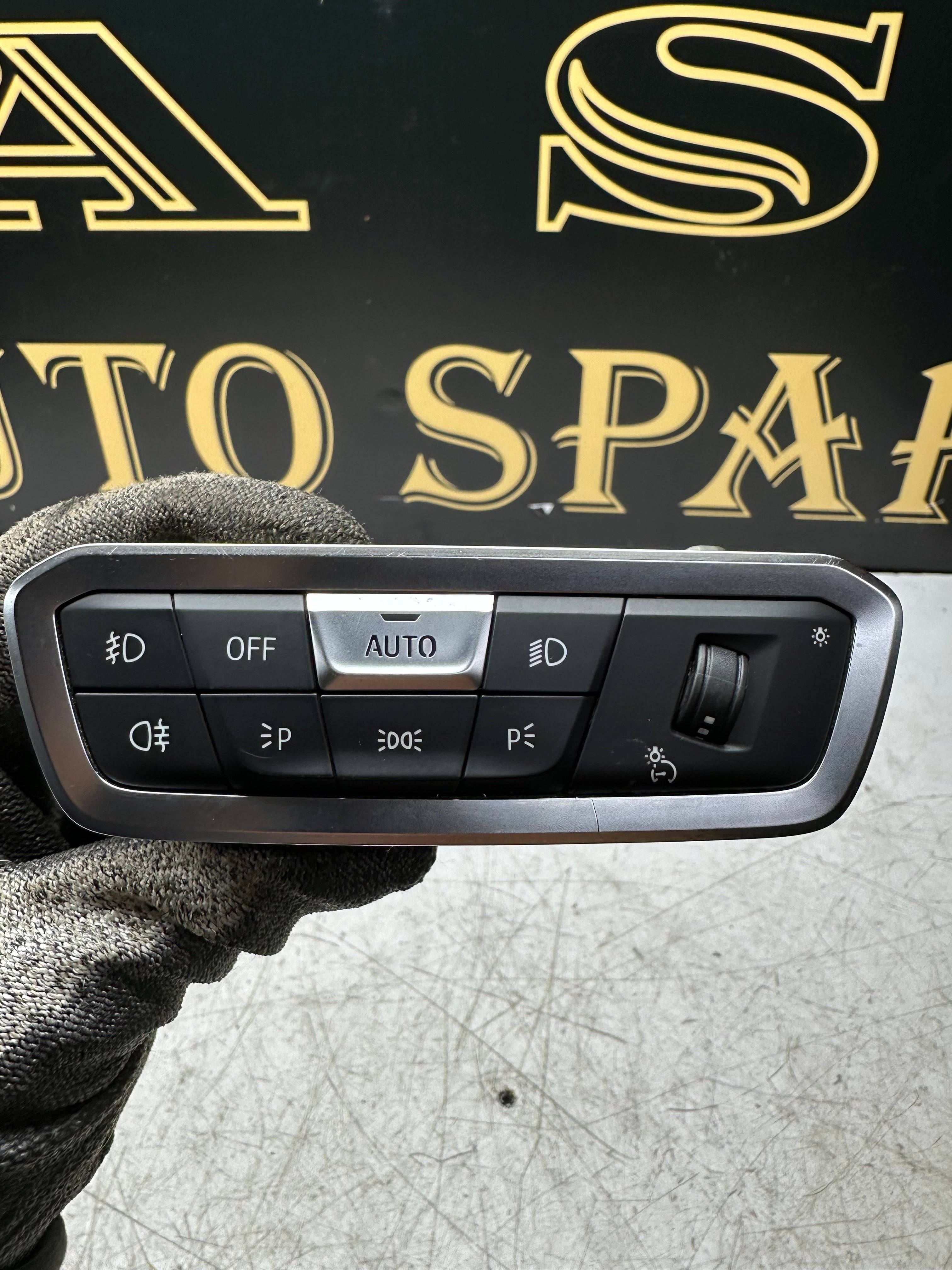BMW X5 G05 Dashboard Light / Headlight Control Button Panel – 9461134