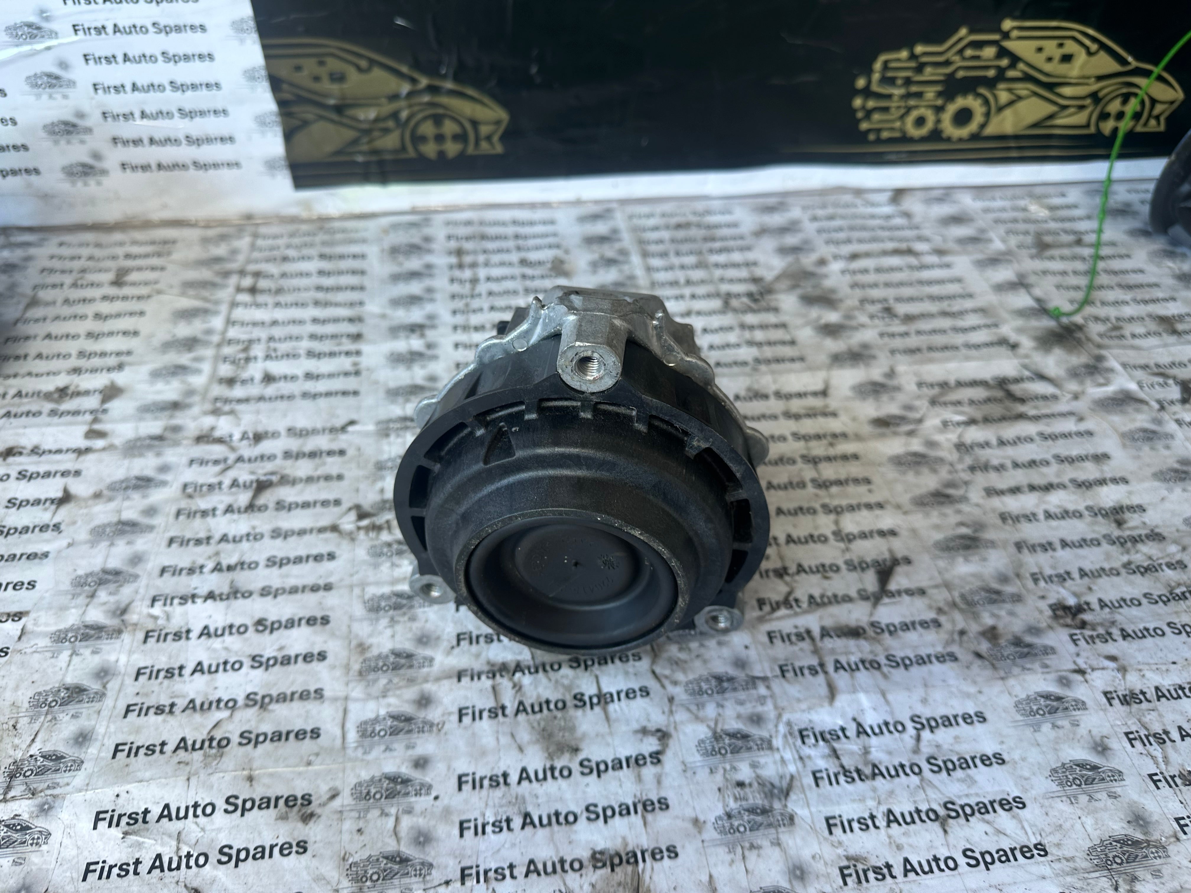 BMW 3 Series G20 G21 Driver’s Right Side Engine Mount (7581618-02)