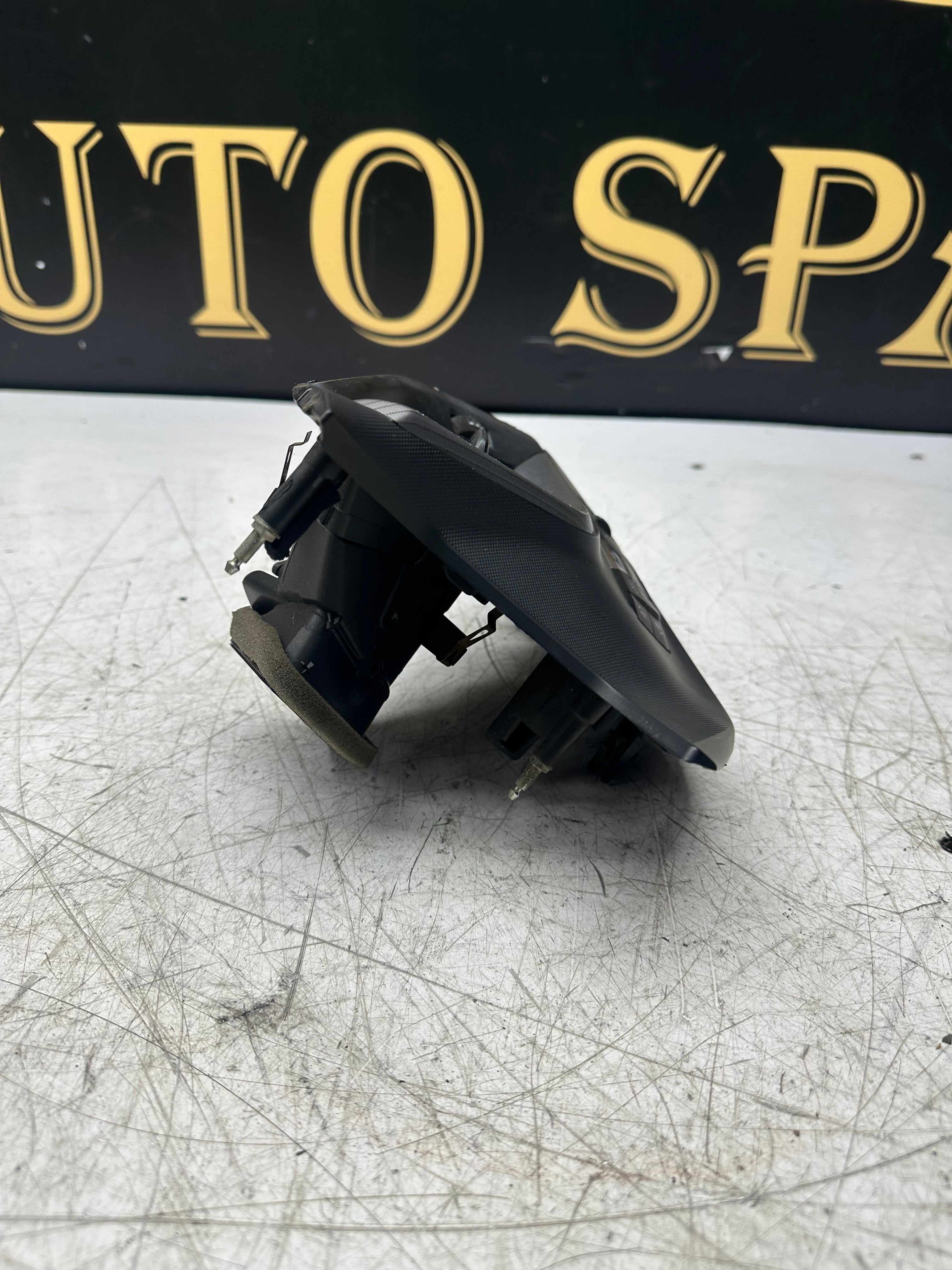 BMW 1 Series F40 Headlight / Air Vent Grill – 6823190