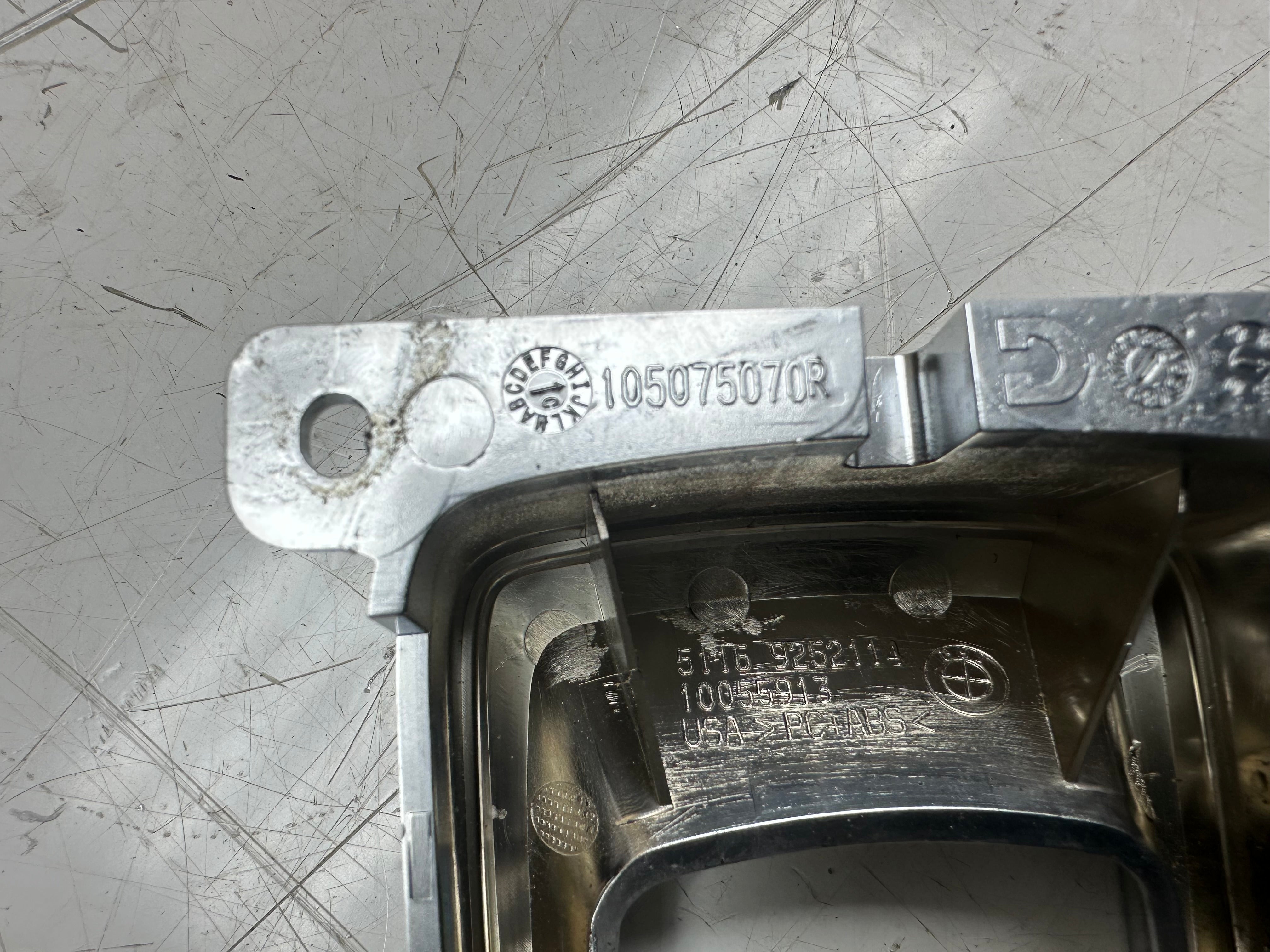 BMW X5 F15 2014 Hand Parking Brake Switch (9355232-01) (105075070R)