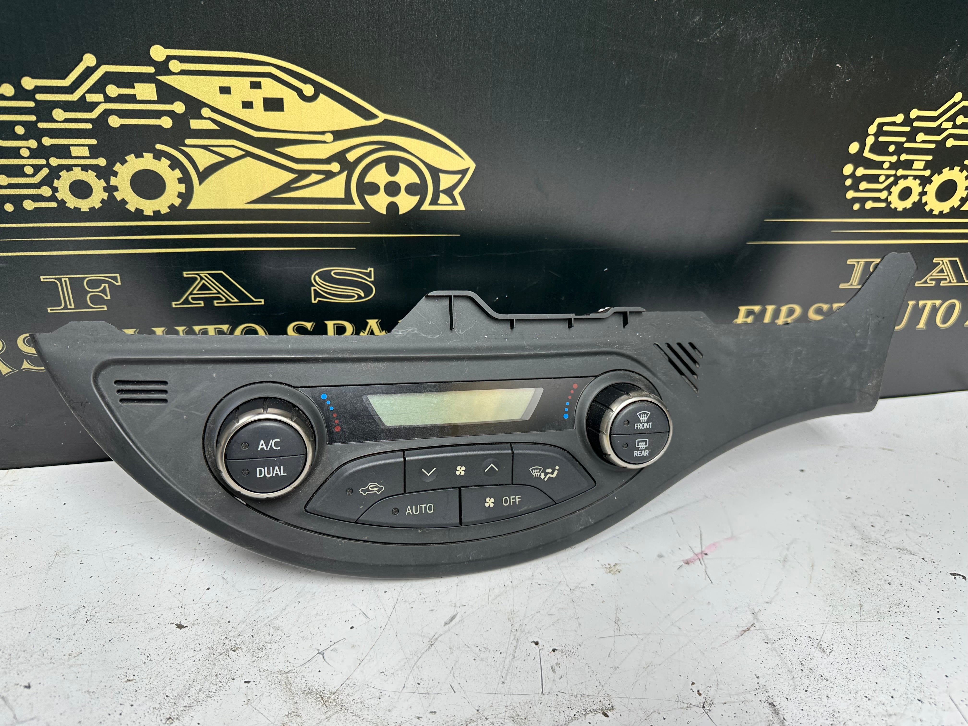 Toyota Yaris 2017 A/C Heater Climate Control (55900-OD820)