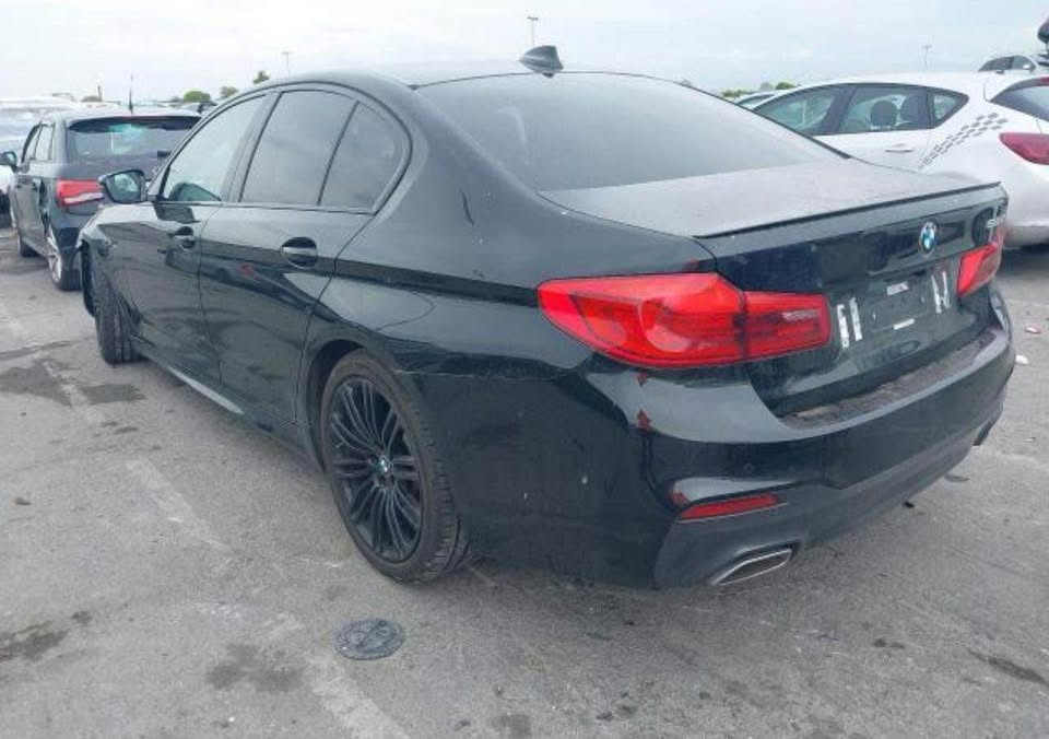 BMW 5 Series G30 2018 BREAKING – (Price is for wheel nut only)