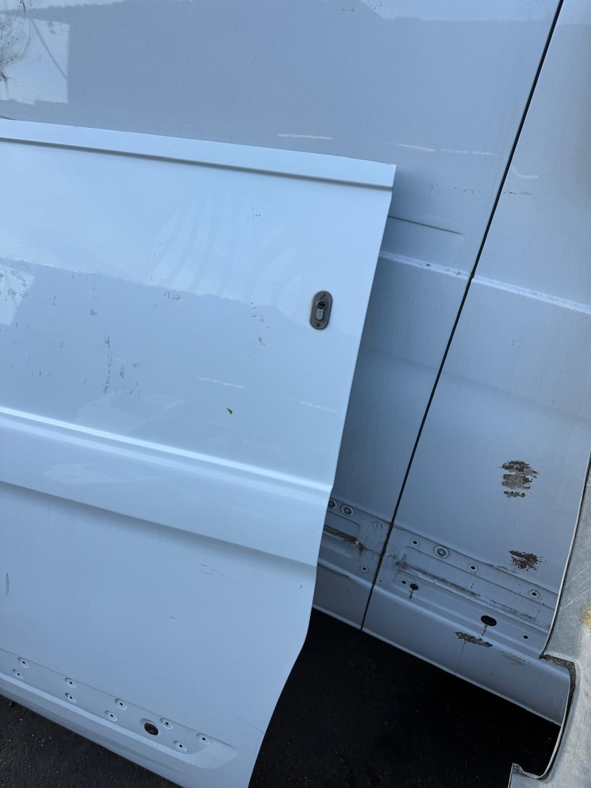 Ford Transit Custom 2018-2023 Left Sliding Door