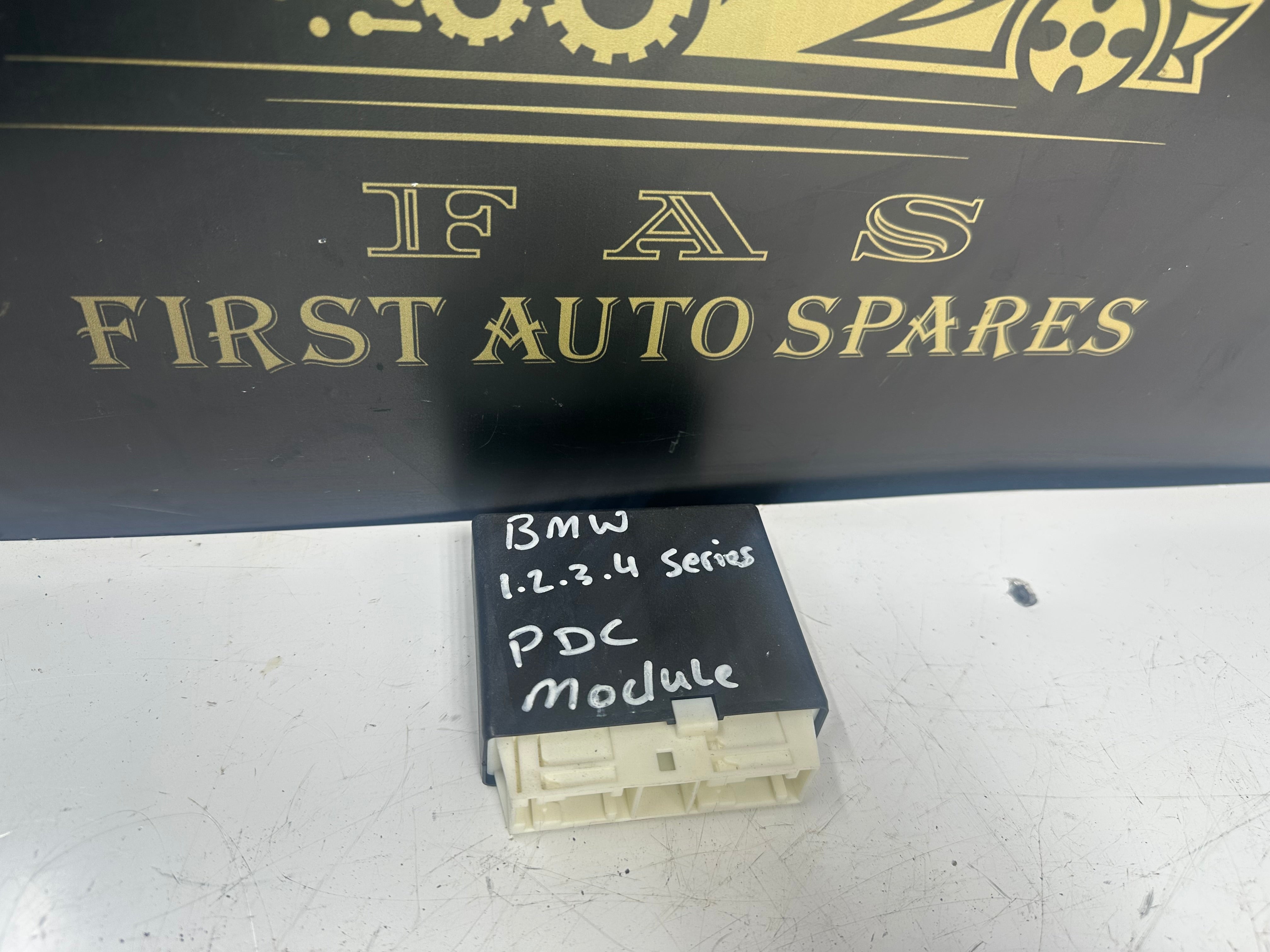 BMW F-Series PDC Parking Sensors Control Module (6633-5A04A42-01)