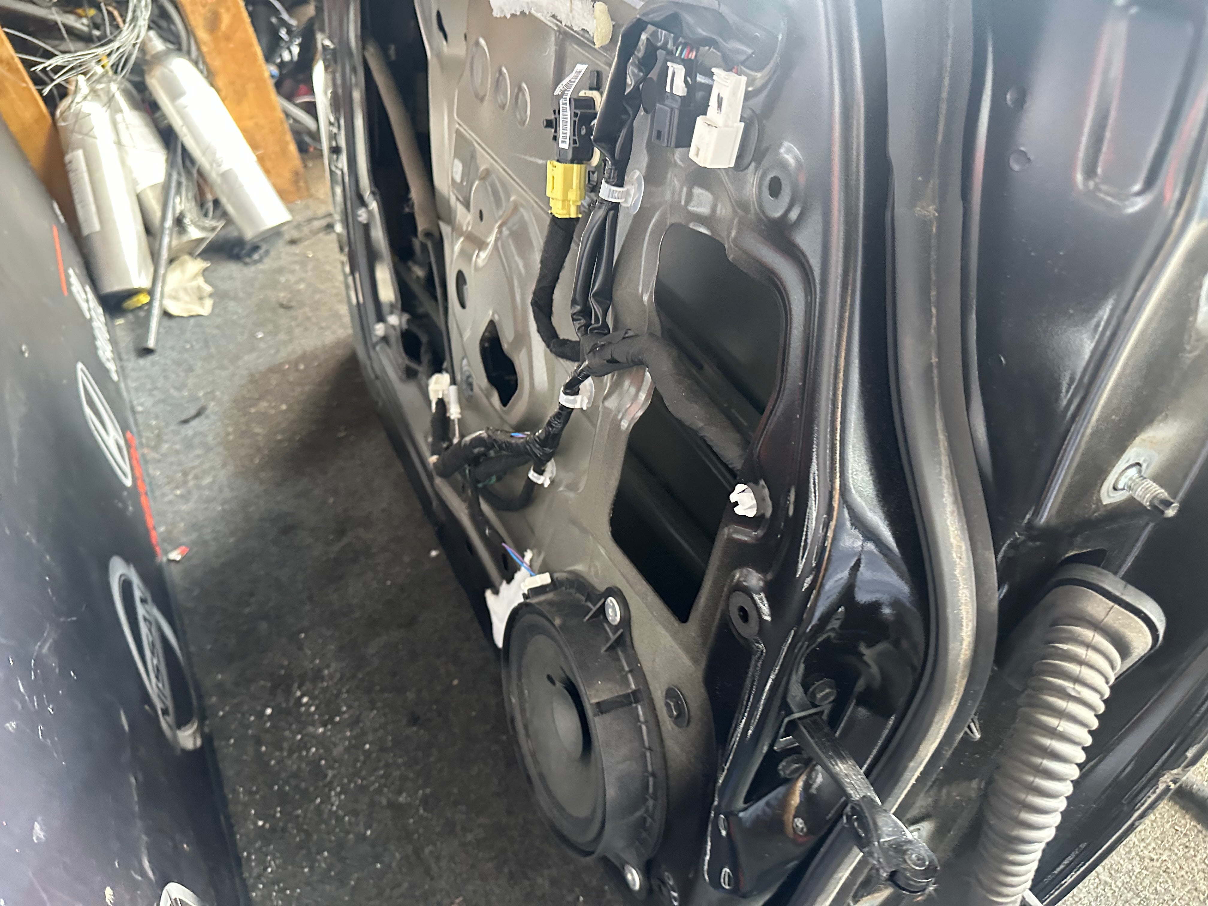 Nissan Leaf 2022 N/S/F Left Front Door