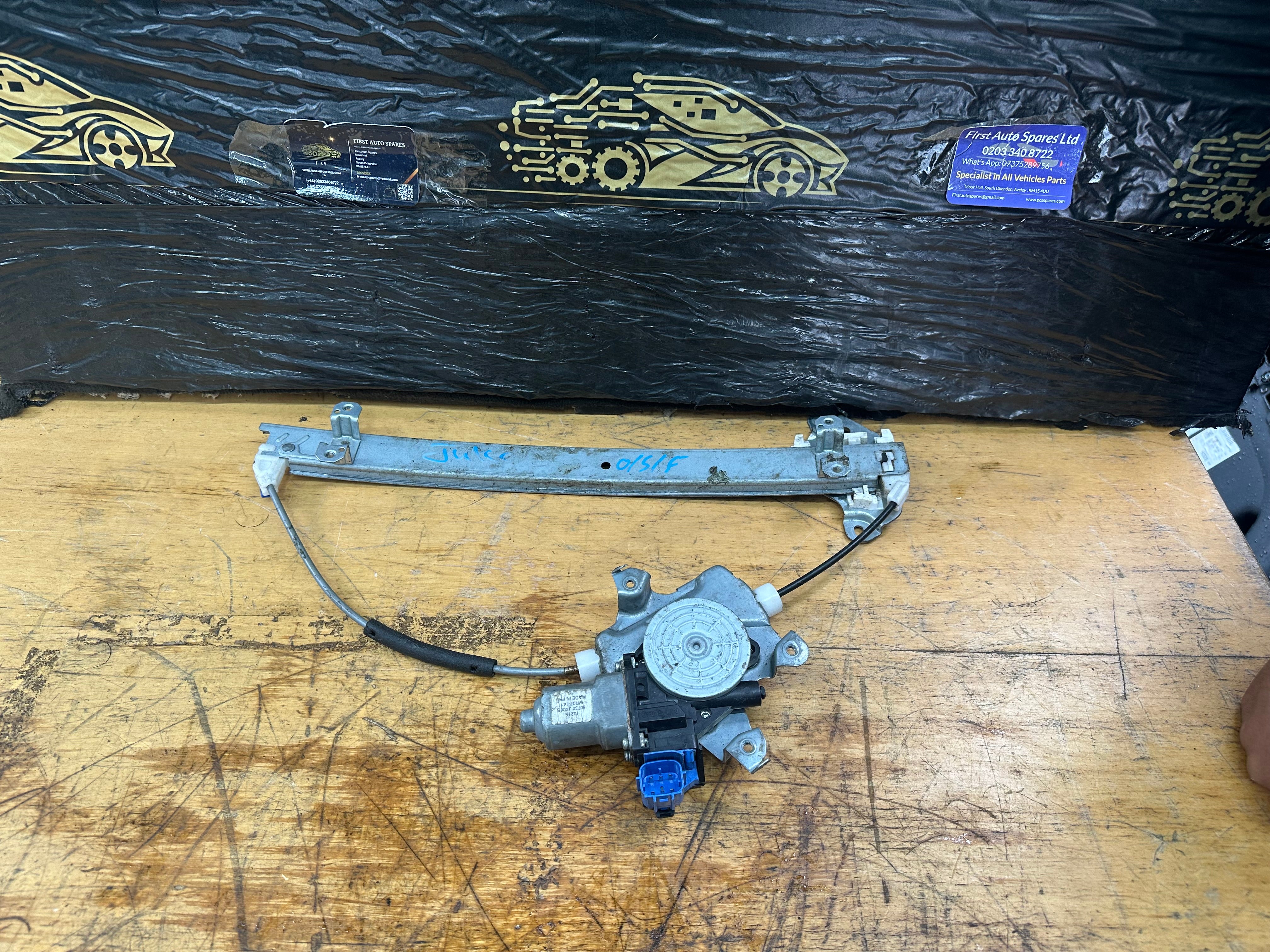 Nissan Juke 2010-2014 Right Front O/S/F Window Regulator (80730JX00B) (WR07-141)