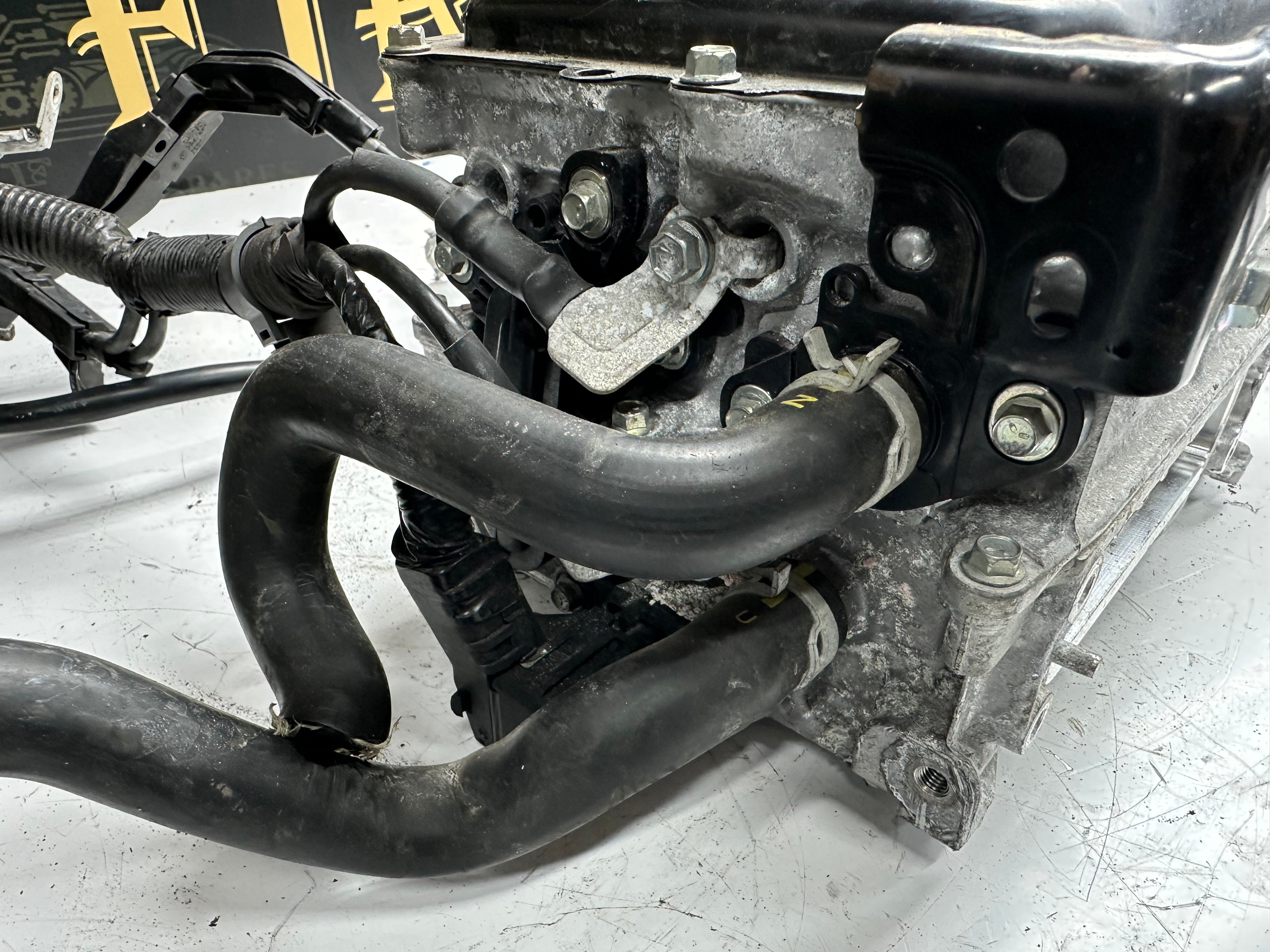 Toyota Corolla Hybrid Inverter Assy with Converter (G9200-47331) (22JTED4733122J120220)