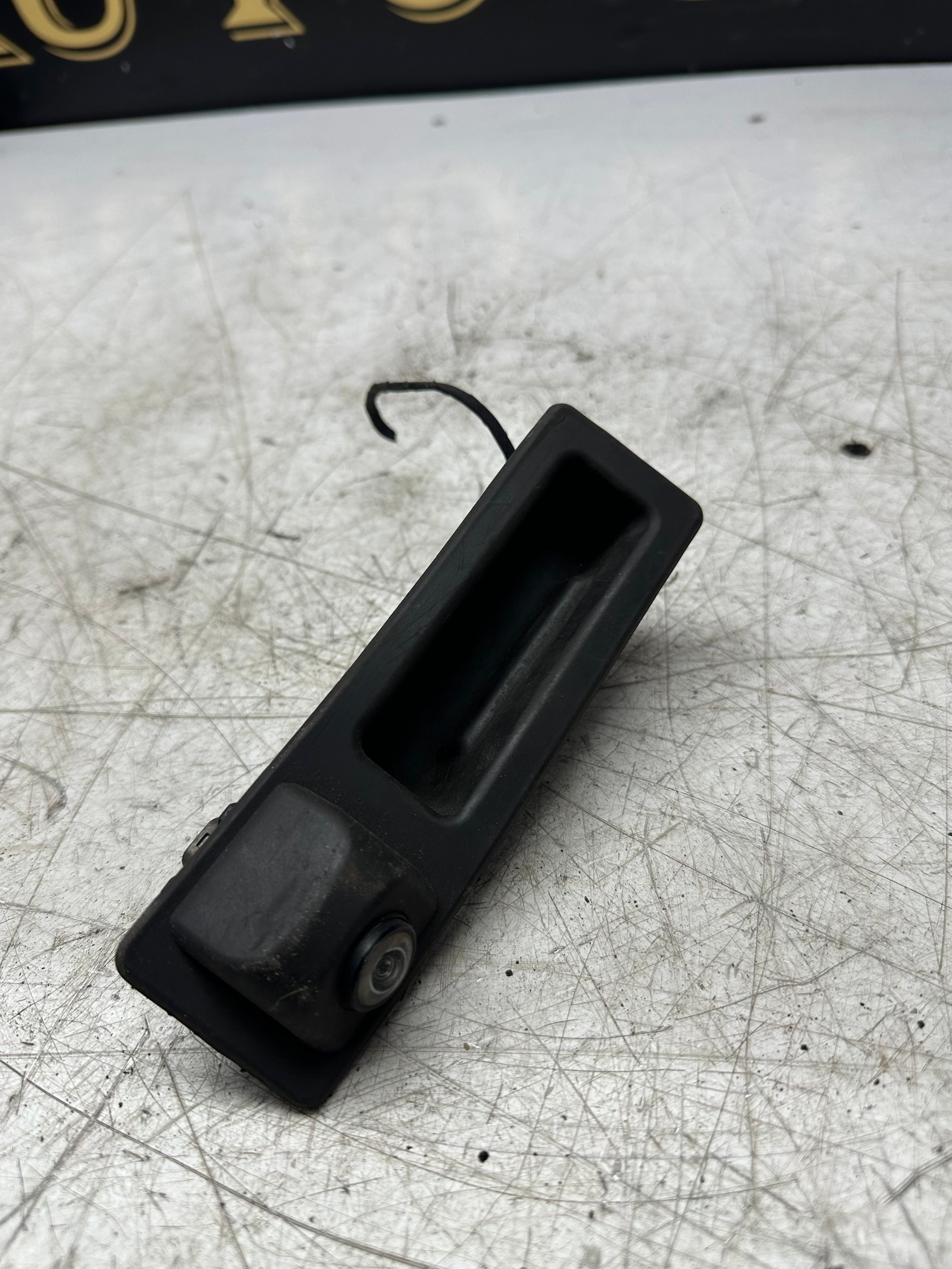 BMW X5 F15 Tailgate Boot Handle with Reverse Camera (51247345700)