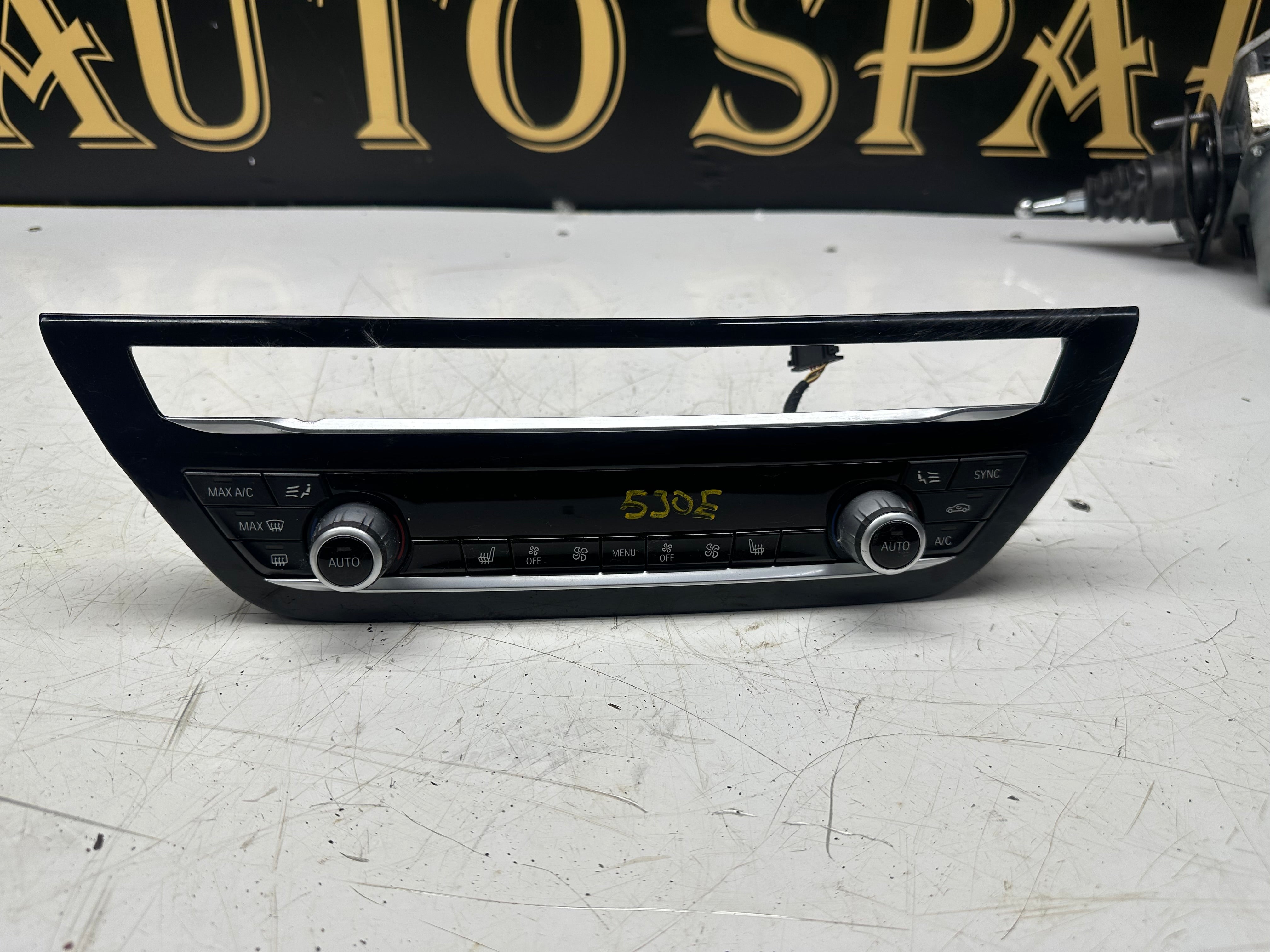 BMW 5 Series G30 Climate Control Panel 2016–2019 (6834435-02) (6411 114191-10)