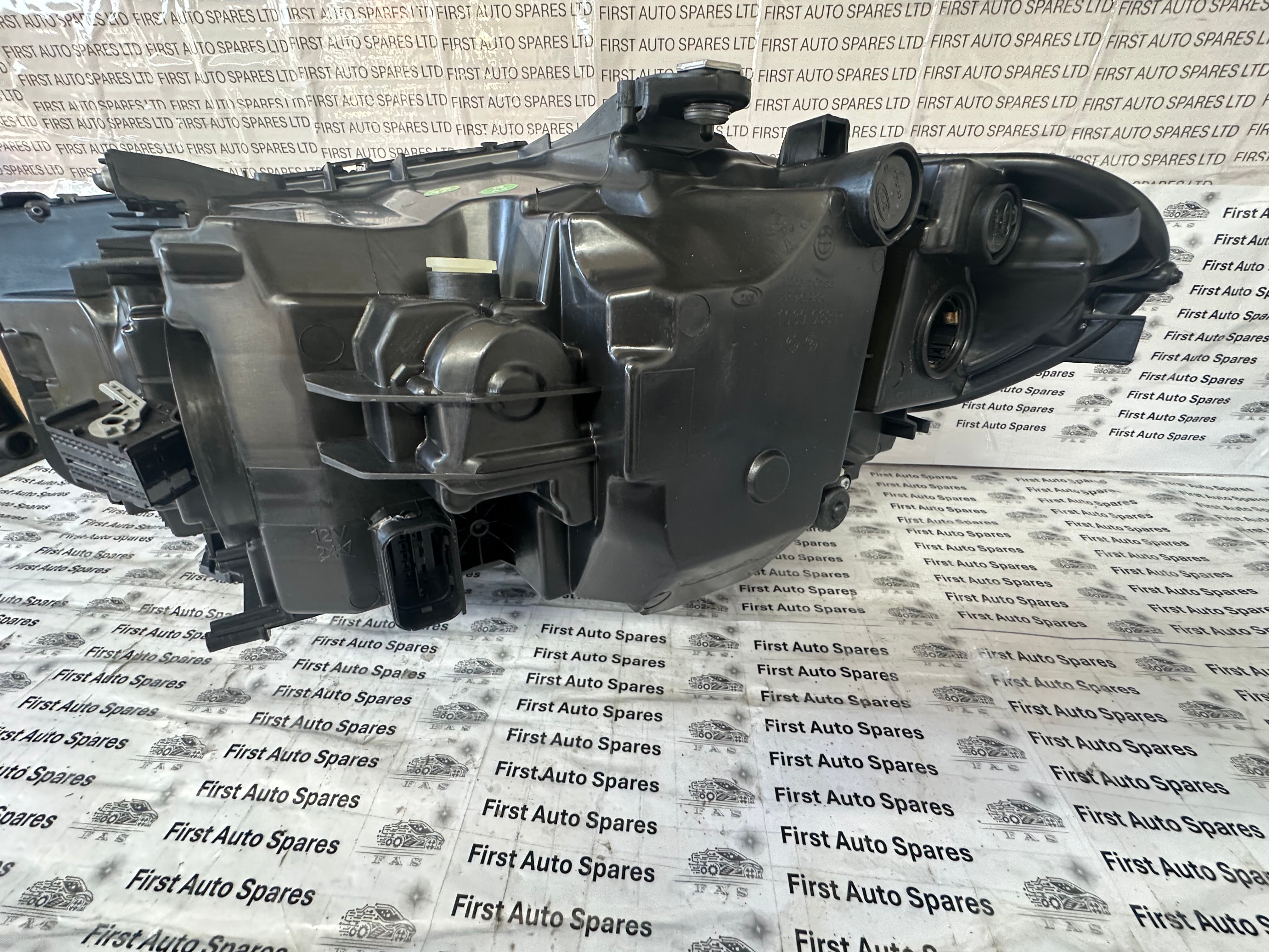 BMW 5 Series G30 Right LED Headlight (7458884-02)