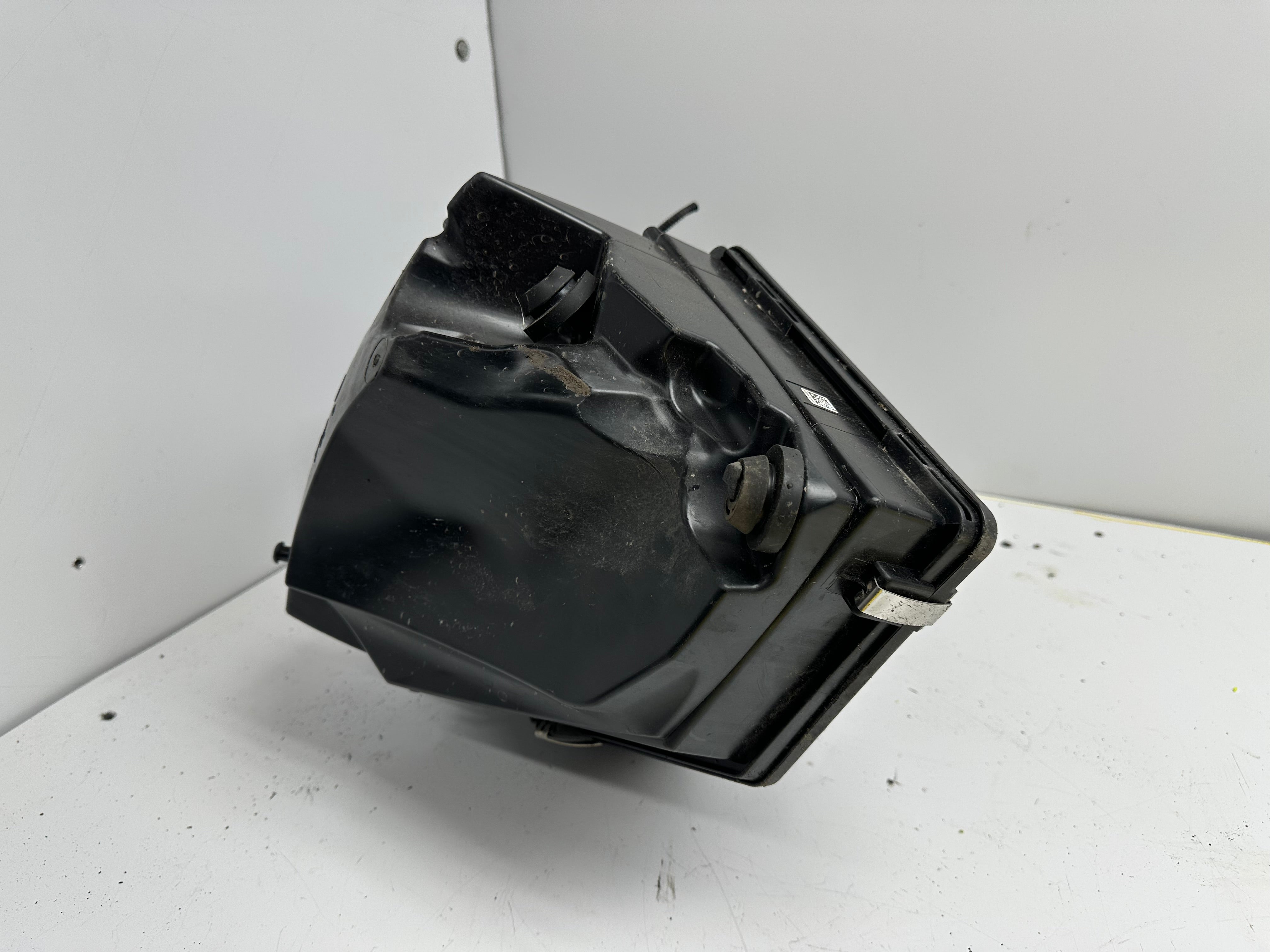 BMW 3 & 4 Series Intake Silencer Air Filter Box (180263-10) (AD858042402)