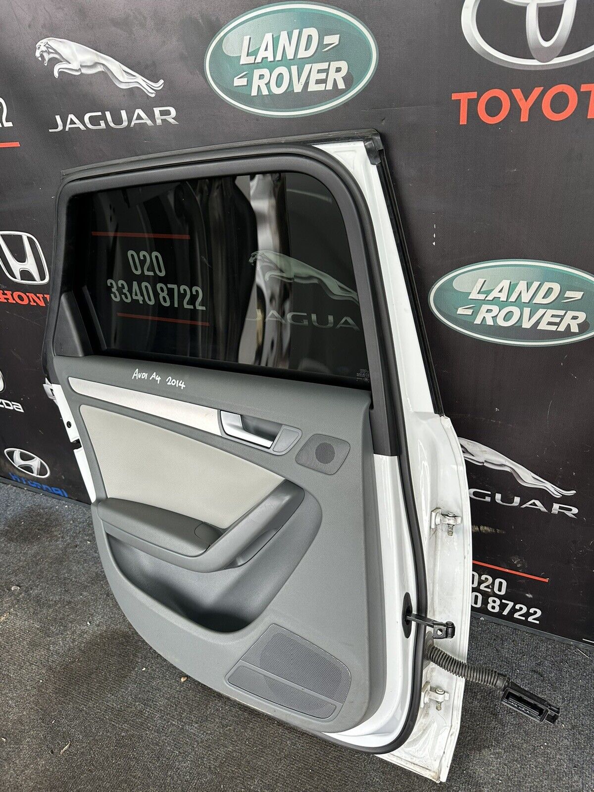 AUDI A4 REAR DOOR LEFT PASSENGER SIDE IN ESTATE B8 2014