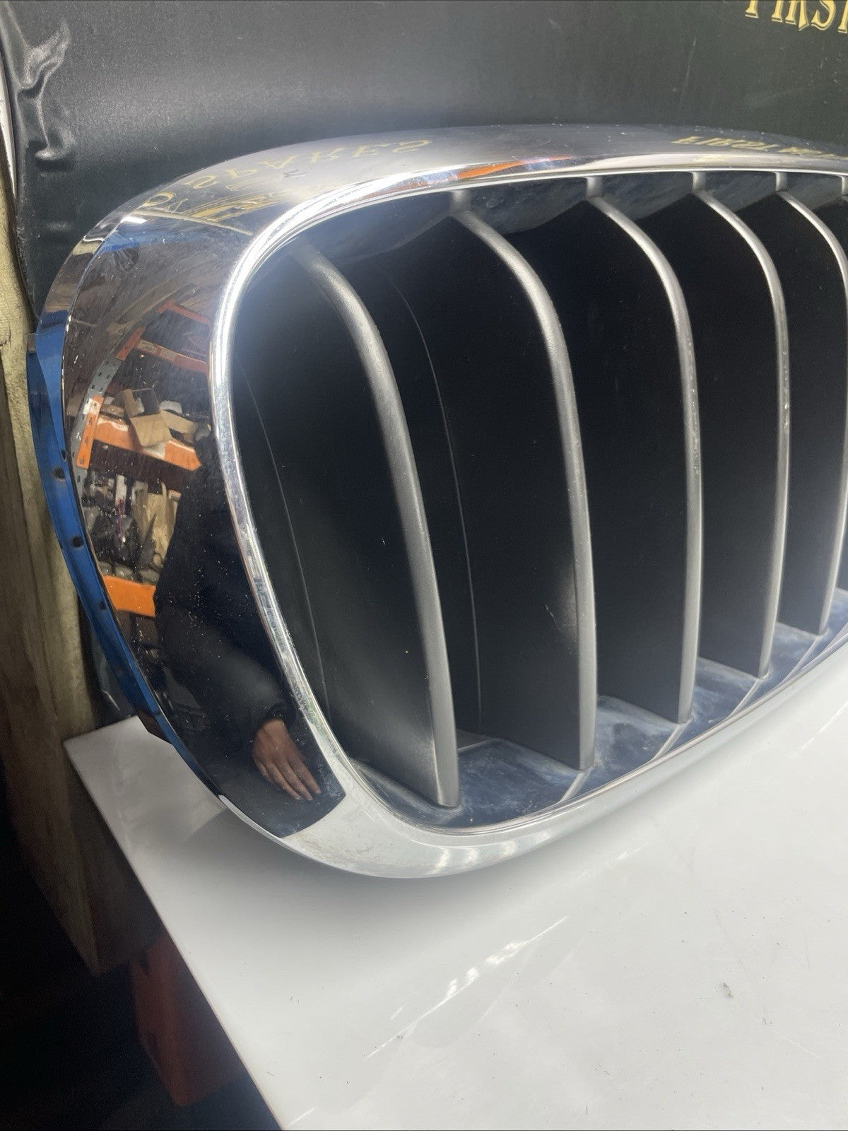 GENUINE BMW X5 F15 2014- 2018 FRONT RIGHT SIDE BUMPER UPPER KIDNEY GRILL 7316076