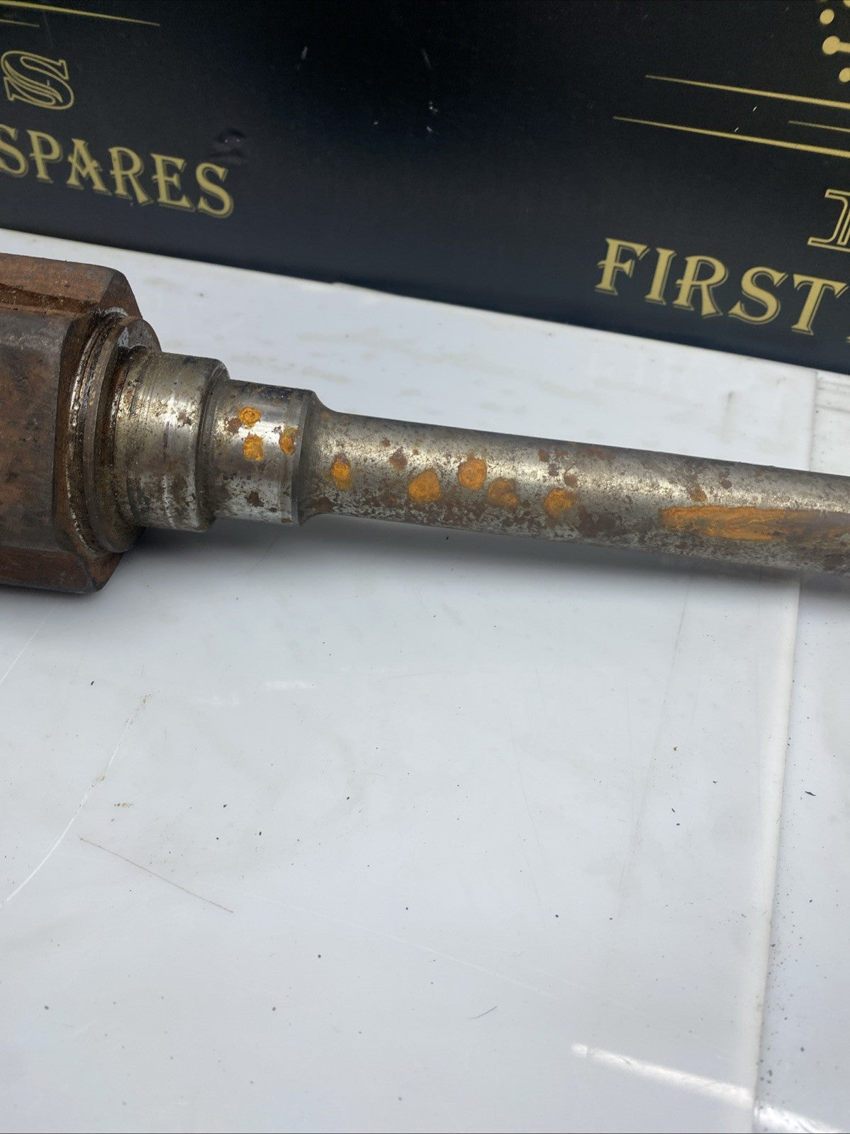 BMW X1 E84 2.0D N47 AUTO FRONT DRIVESHAFT DRIVER RIGHT 7591682