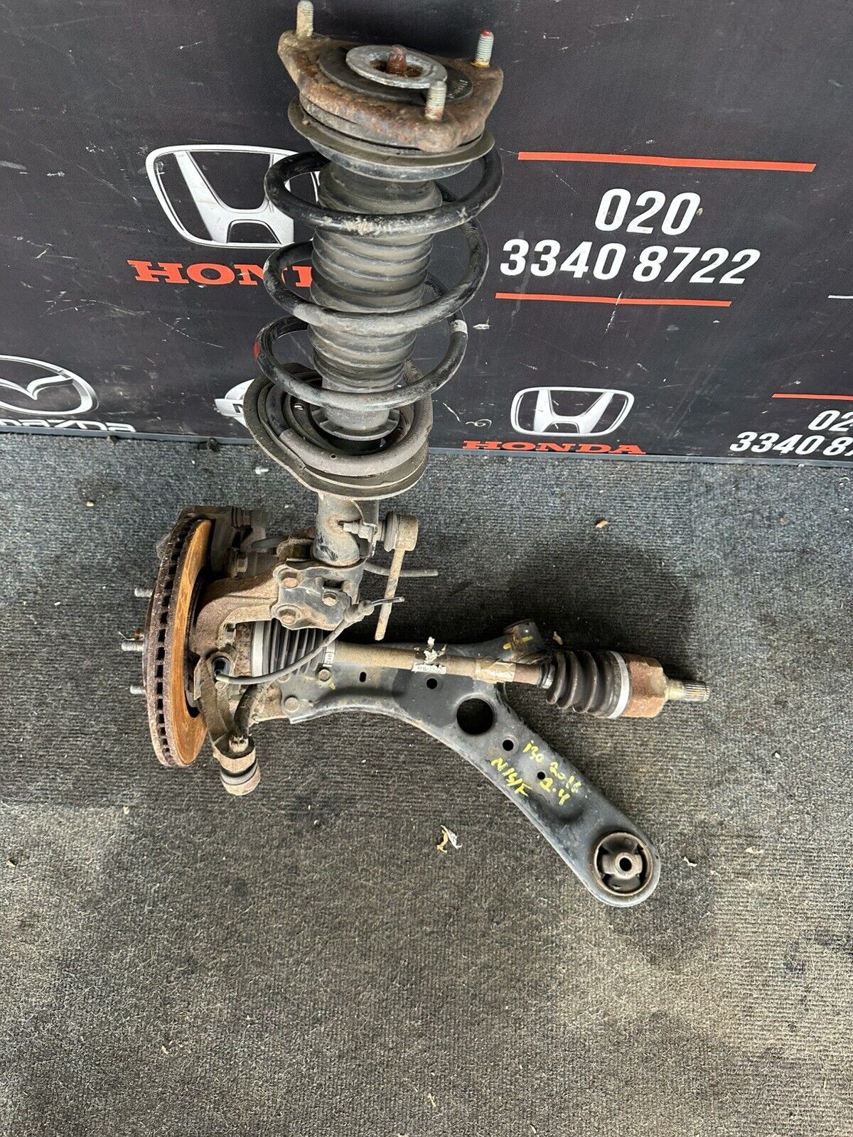 Hyundai i30 MK2 Petrol 1.4 Passenger Side Front Complete Suspension leg