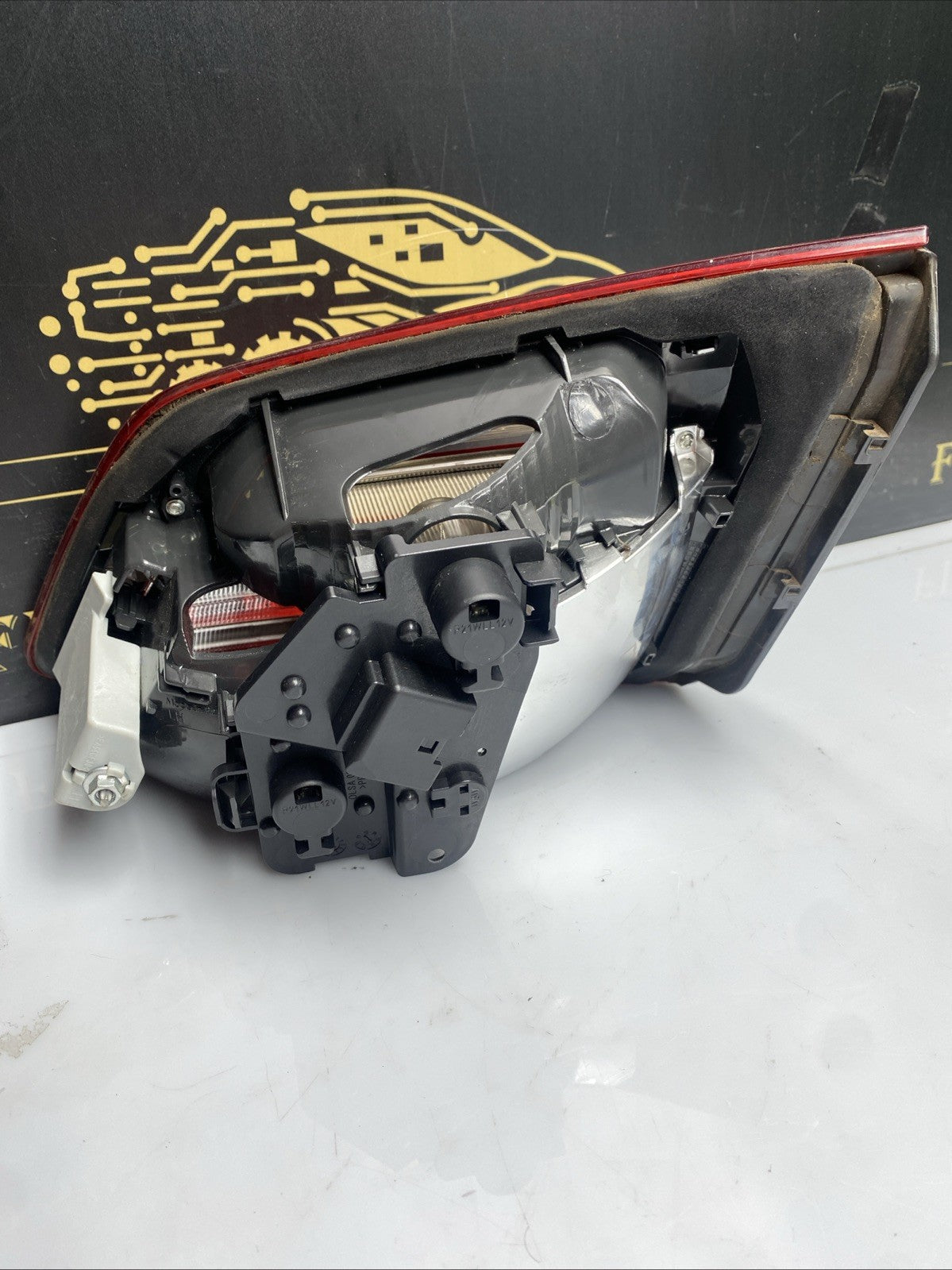 BMW 2 SERIES F45 LEFT PASSENGER SIDE REAR INNER TAILLIGHT 7461477