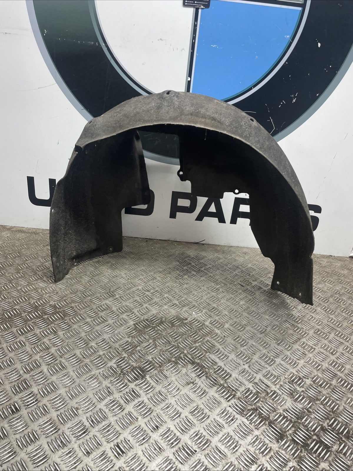 BMW SERIES 3 REAR LEFT INNER ARCH LINER  10859010