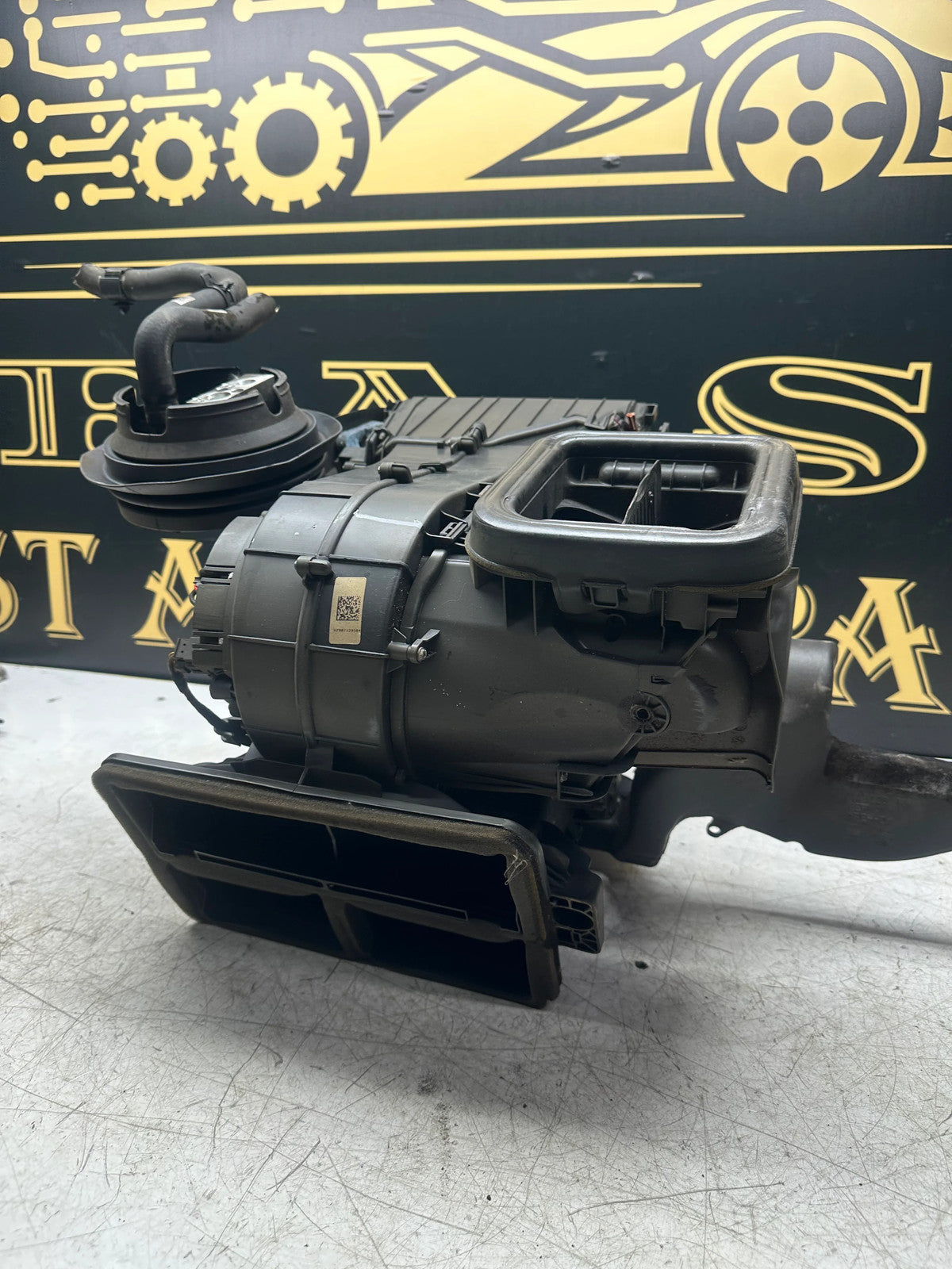 BMW X1 F48 / MINI F60 Heater Box Unit with Blower Motor 9383118/9263409