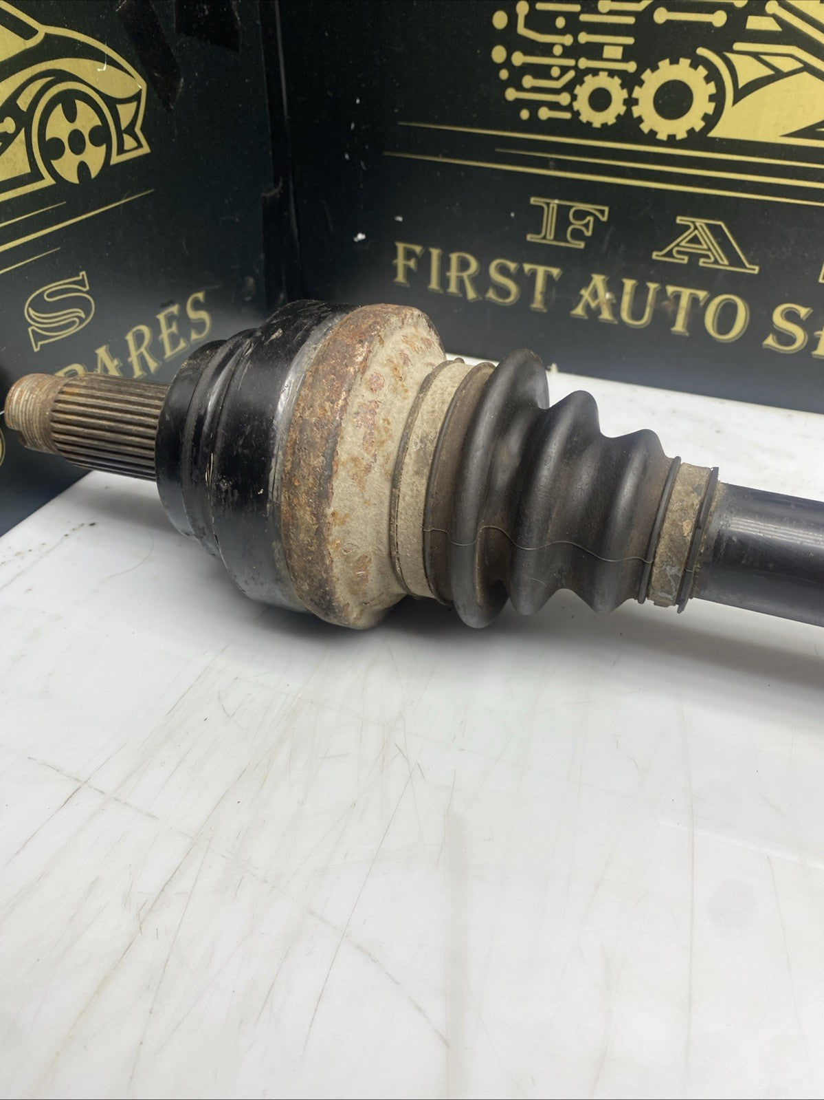 REAR LEFT PASSENGER SIDE DRIVESHAFT 7581021 BMW 5 SERIES F10 F11 2012