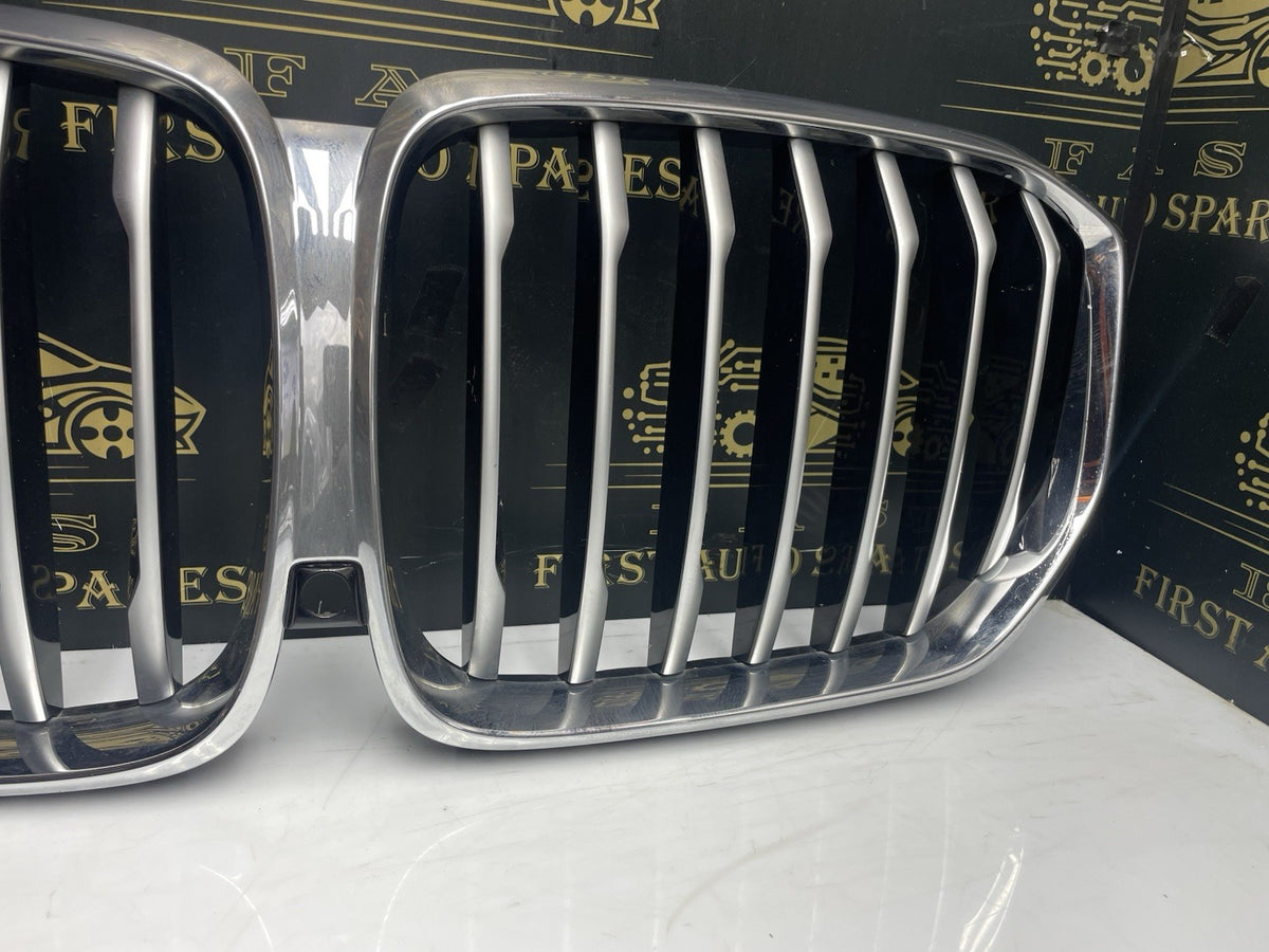 BMW G05 X5 2017-2023 Front Grille Kidney Grill Chrome Silver Genuine 7454887